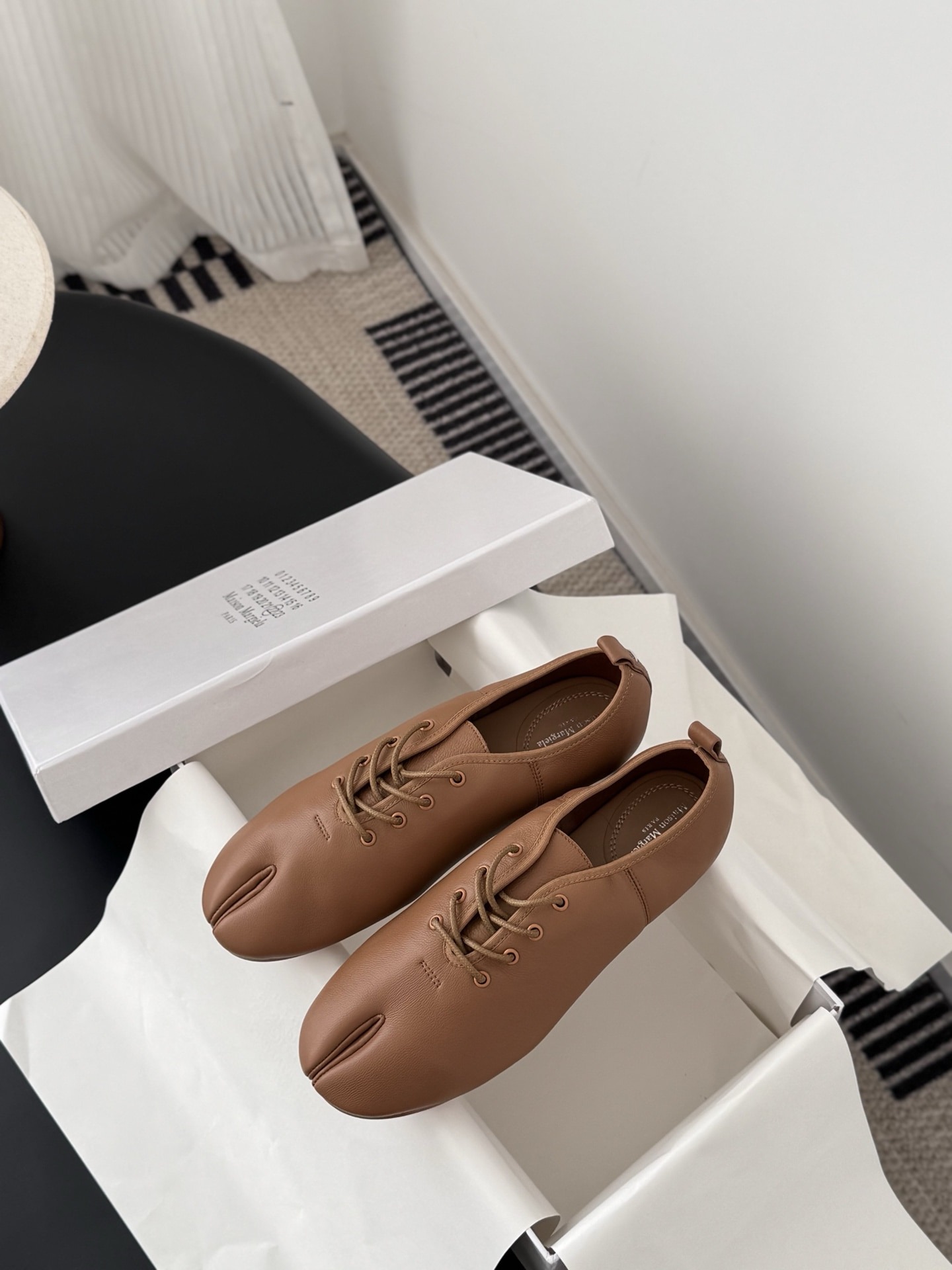 메종마르지엘라 양가죽 토 슈즈