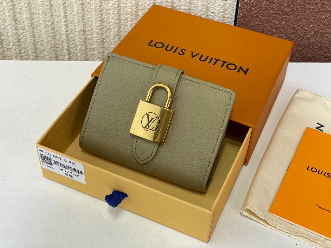 루이비통 로우 키 컴팩트 월렛