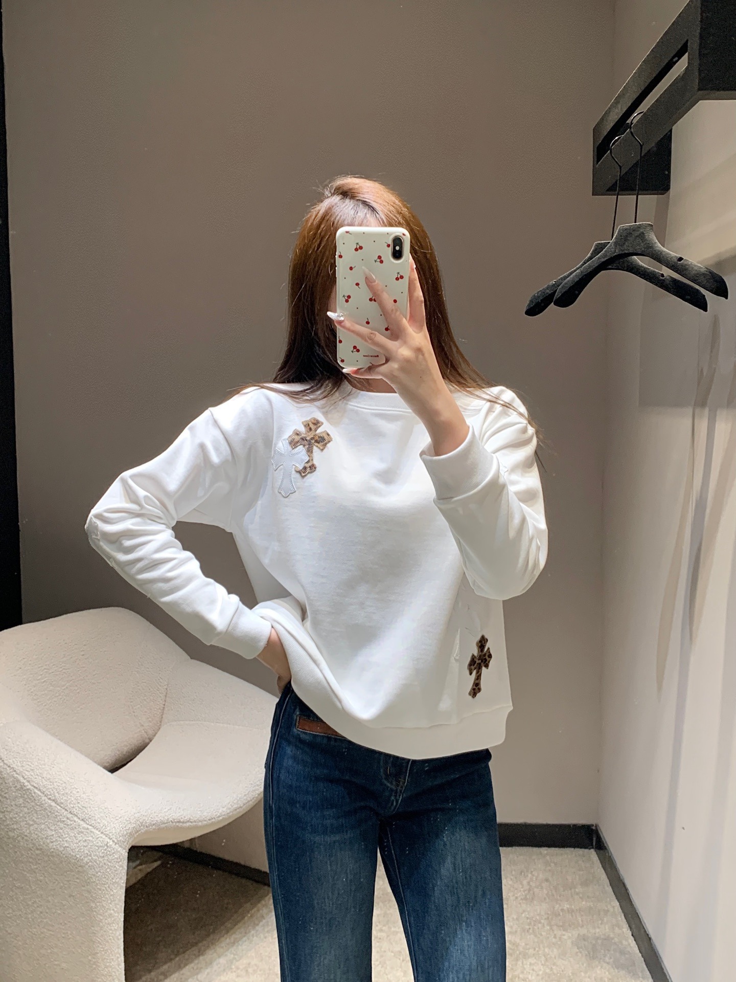 크롬하츠 25FW 신상 에나멜 맨투맨