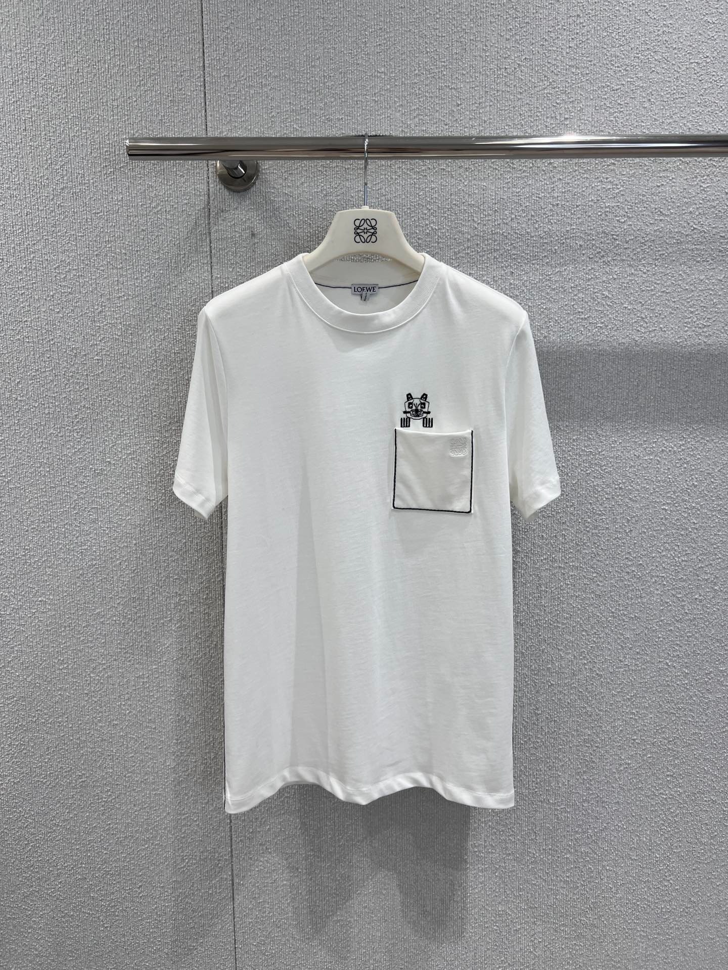 로에베 콜라보레이션 신상 반팔티