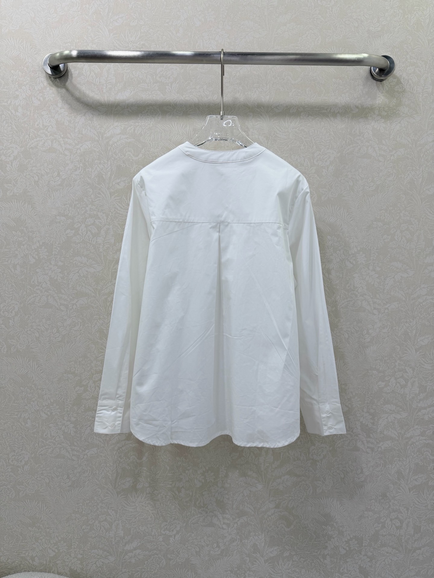 미우미우 26 라운드넥 프릴 긴팔