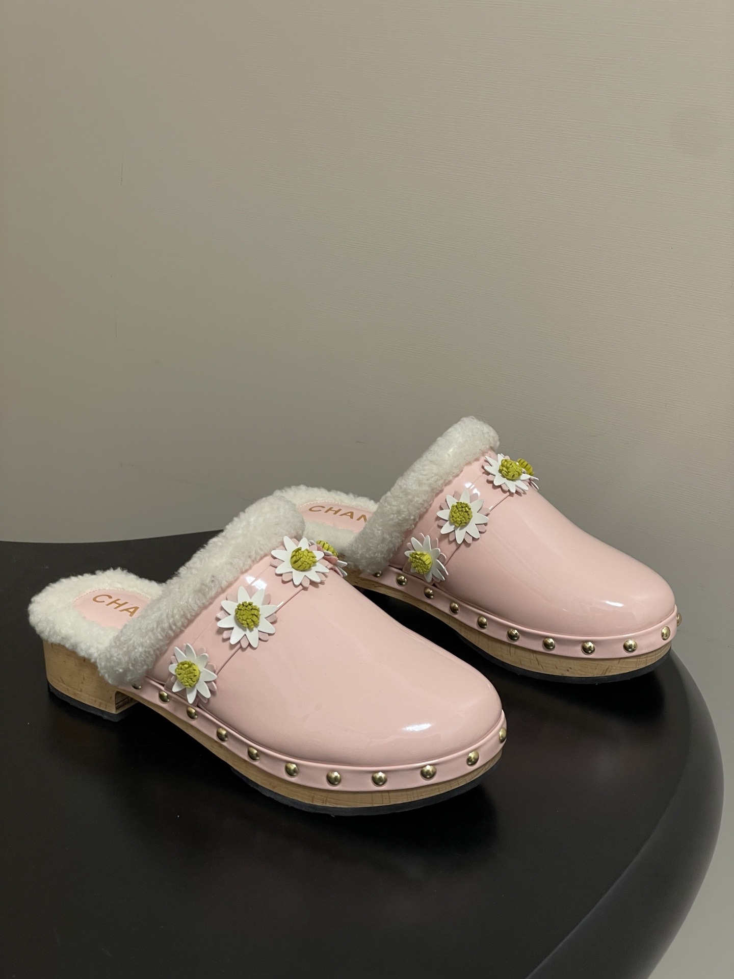 샤넬 신상 샤무드 클래식 울 슬리퍼