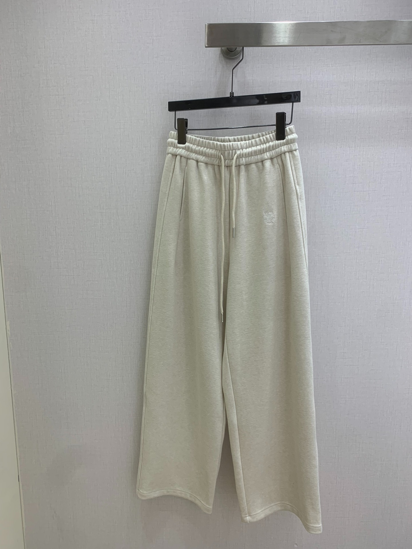 셀린느 26 신상 자수 스트링 팬츠