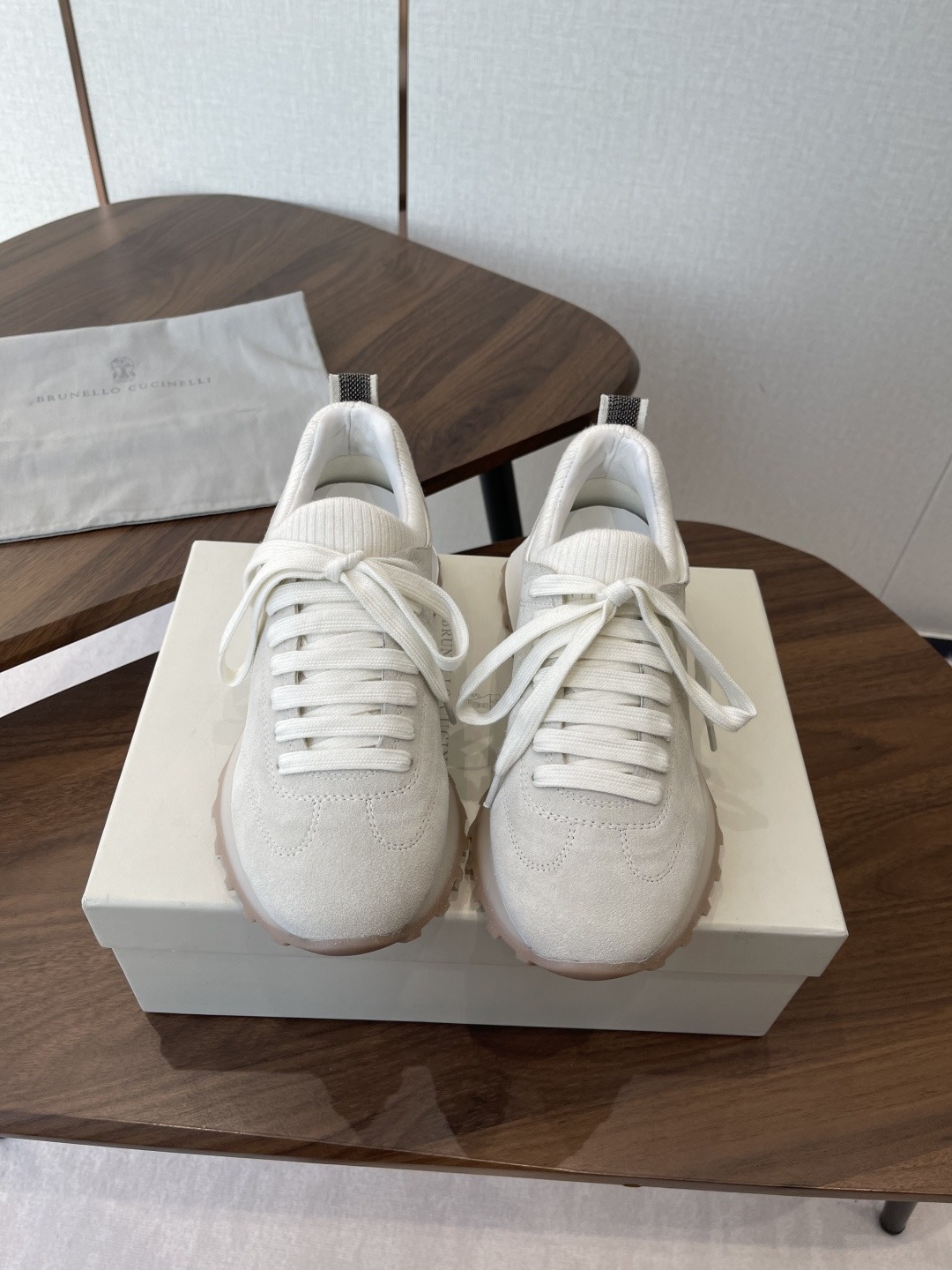 브루넬로쿠치넬리 쿠치넬리 25ss 신상 스니커즈