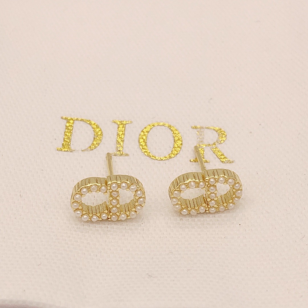 디올 미니 비즈 이어링
