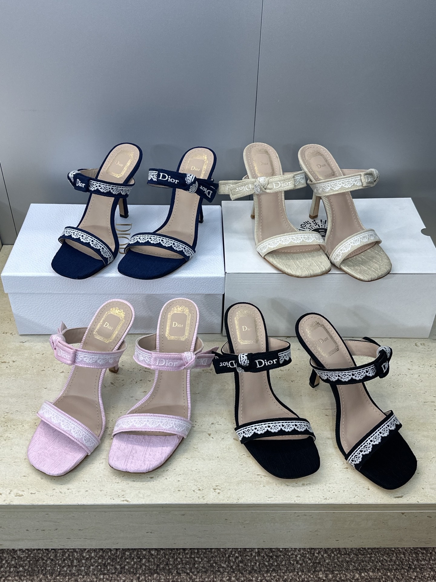 디올 26 신상 디웨이 뮬 힐