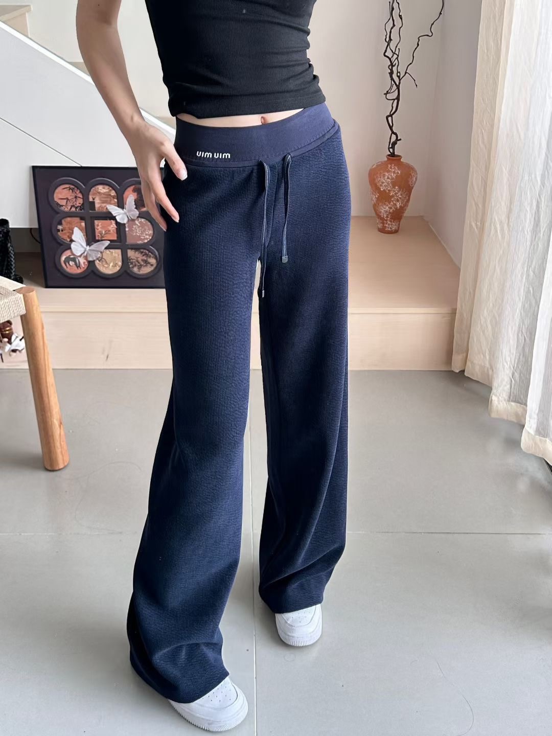 미우미우 신상 스트링 바지