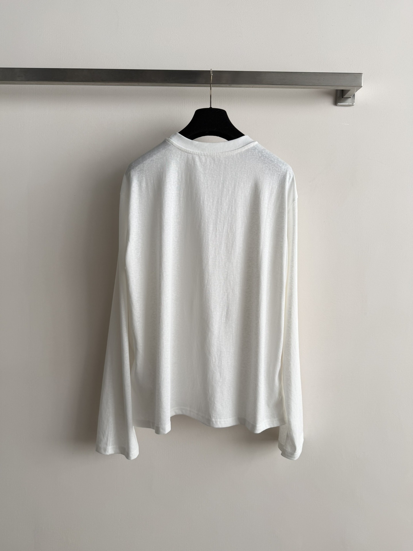 샤넬 신상 라운드넥 긴팔