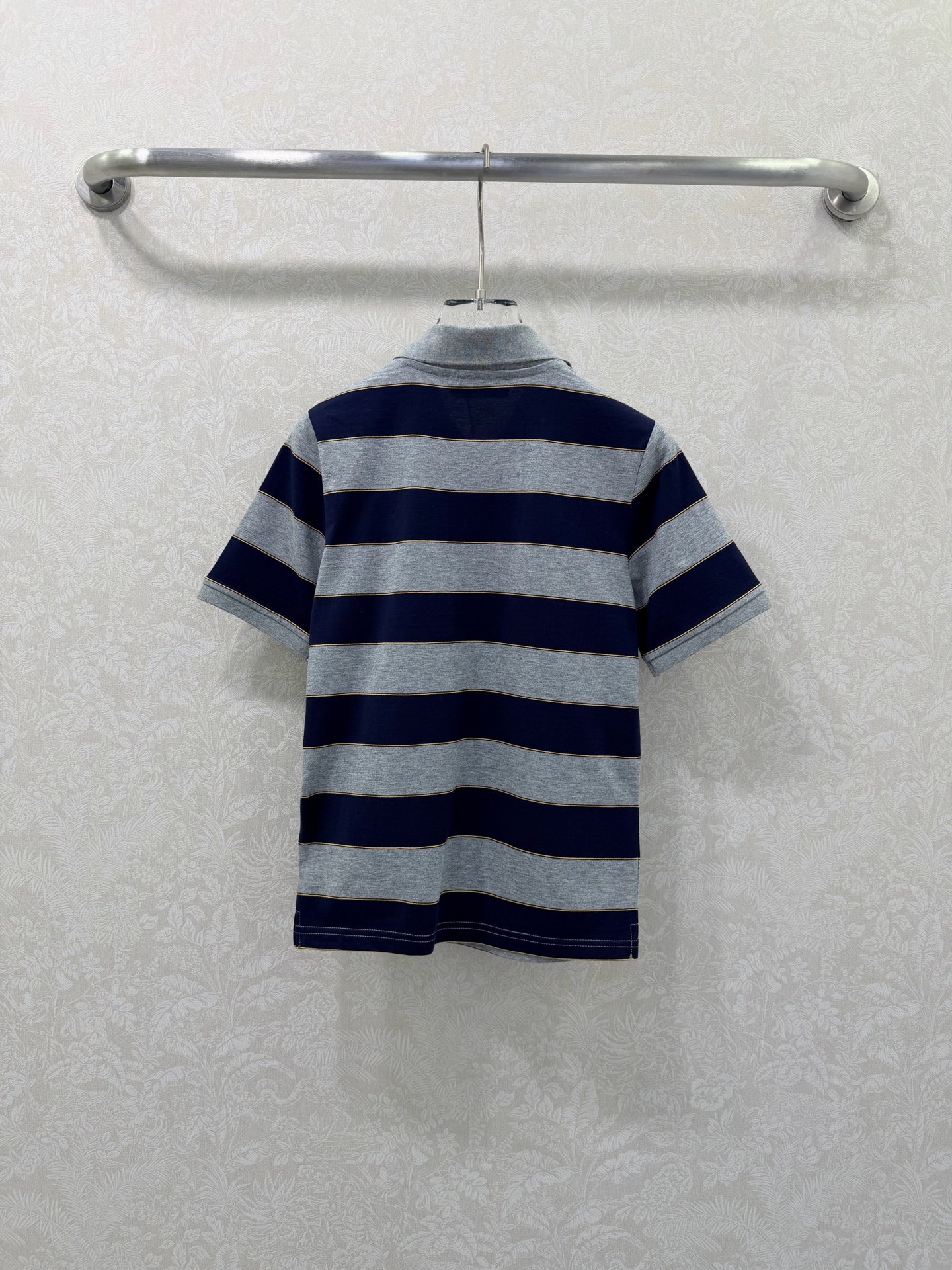 미우미우 26 스트라이프 터틀넥 반팔