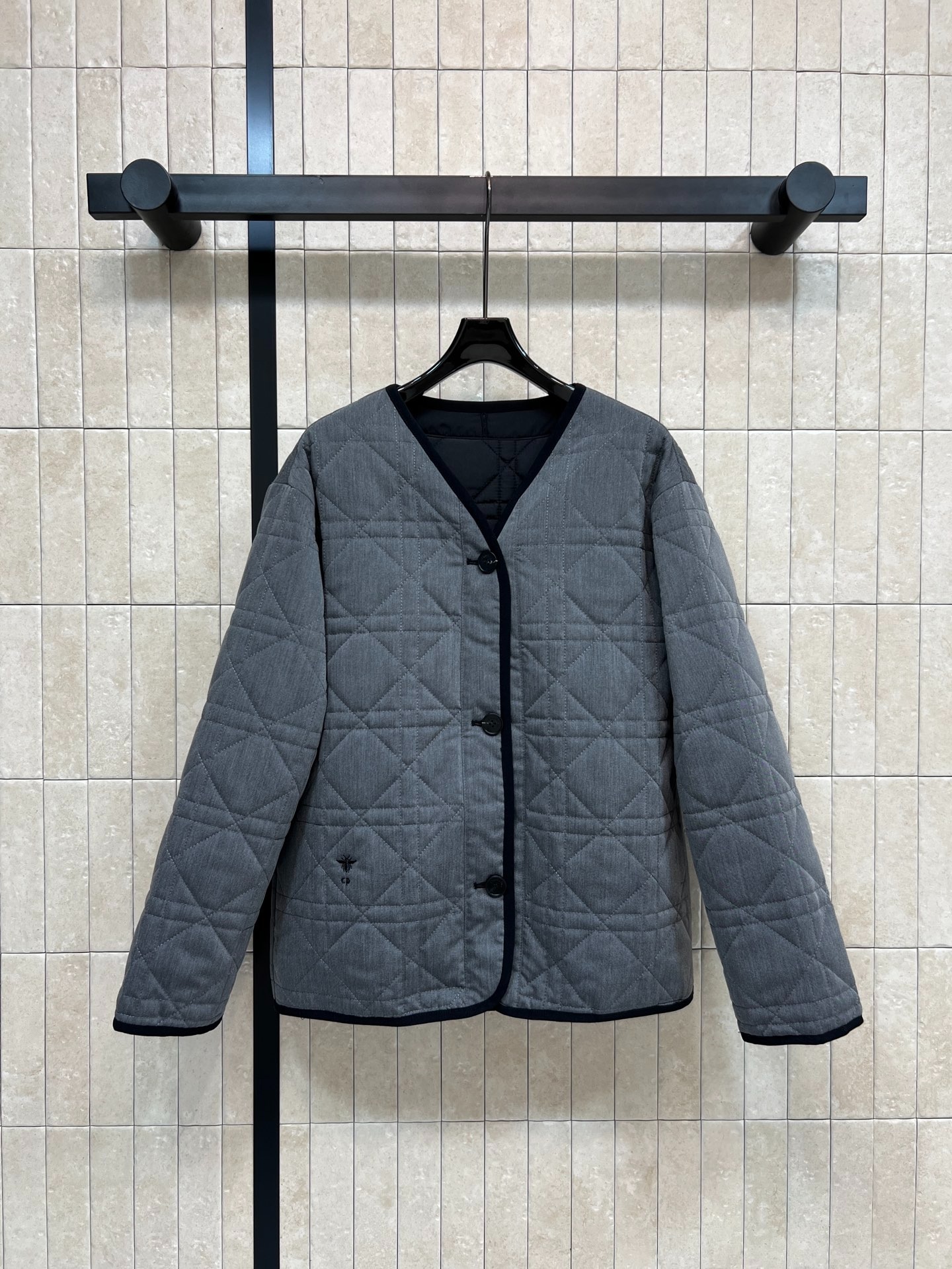 디올 25 신상 그레이 퀼팅 코트