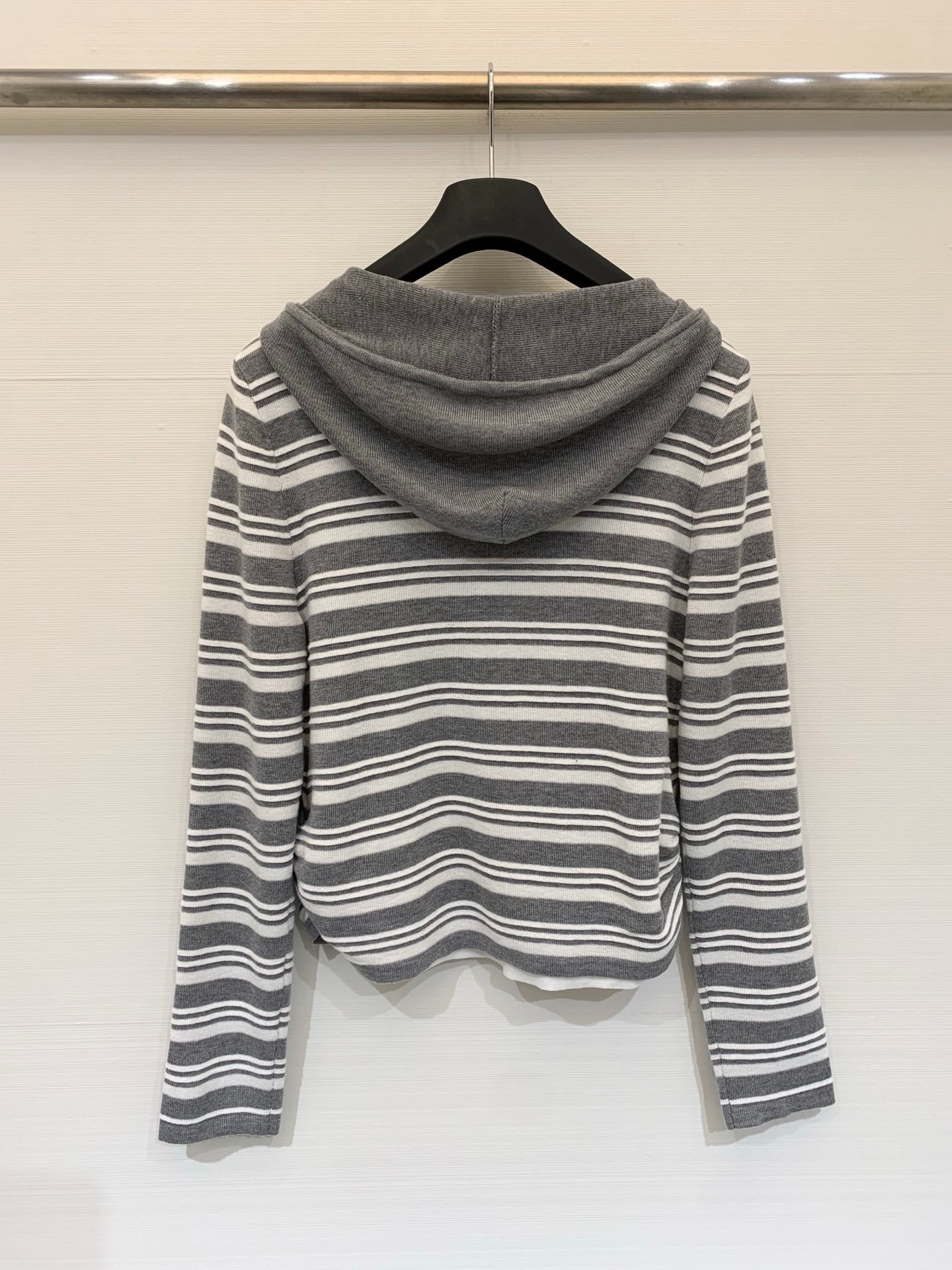 메종마르지엘라 신상 스트라이프 후드 니트