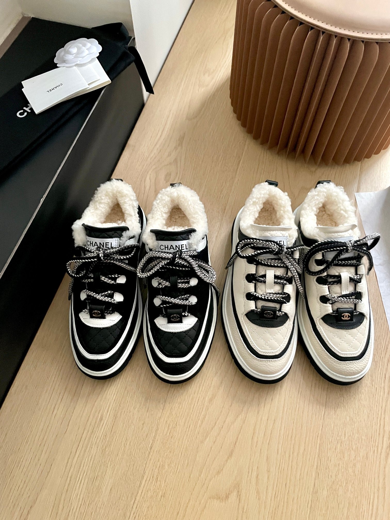 샤넬 25c 신상 양털 운동화