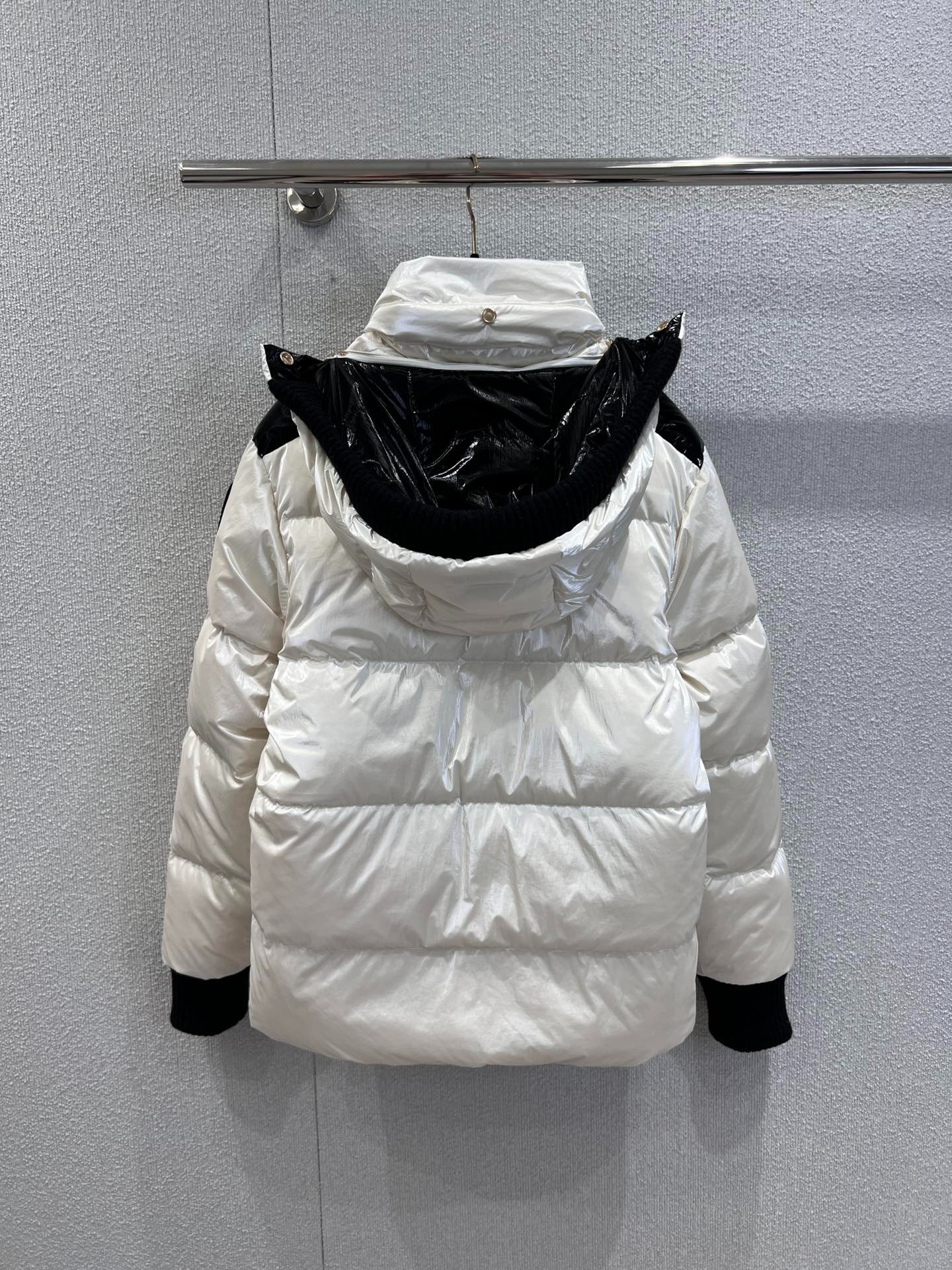 샤넬 25N 스키 시즌 후드 패딩 점퍼