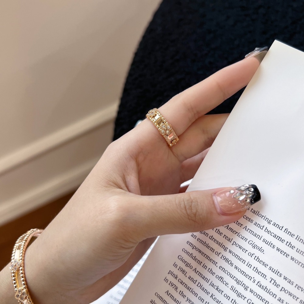 반클리프 Arpel 뻬를리 스위트 클로버 링 반지