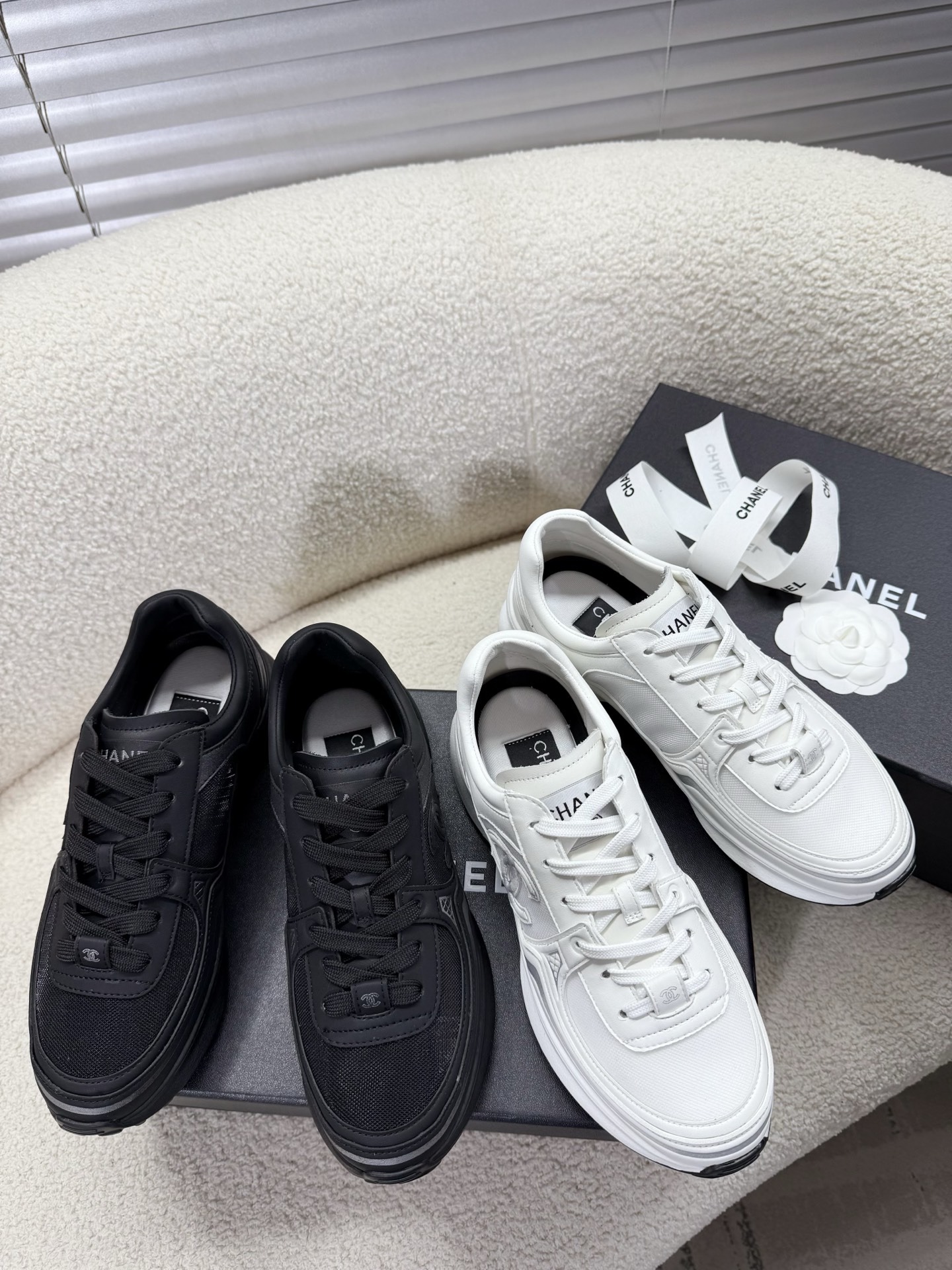 샤넬 신상 크루즈 스니커즈