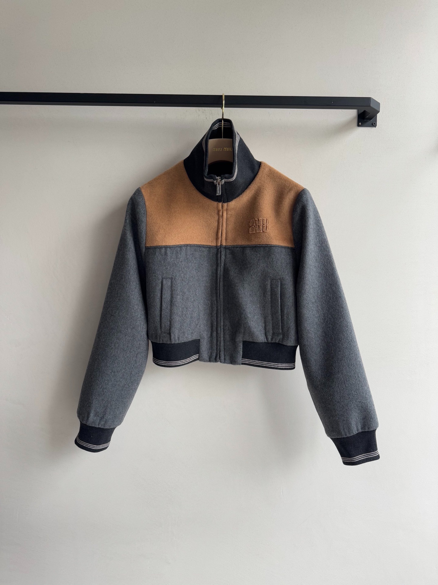 미우미우 25 신상 캐시미어 숏코트