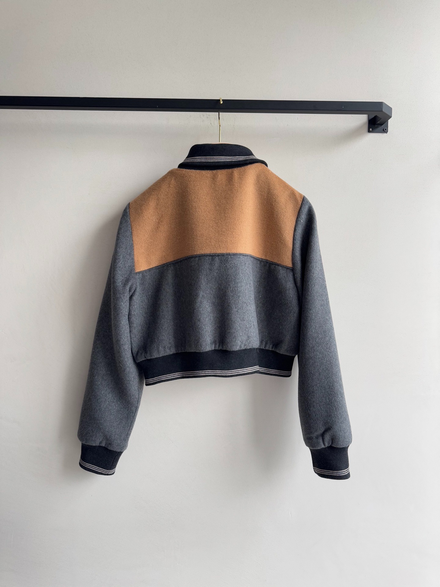 미우미우 25 신상 캐시미어 숏코트