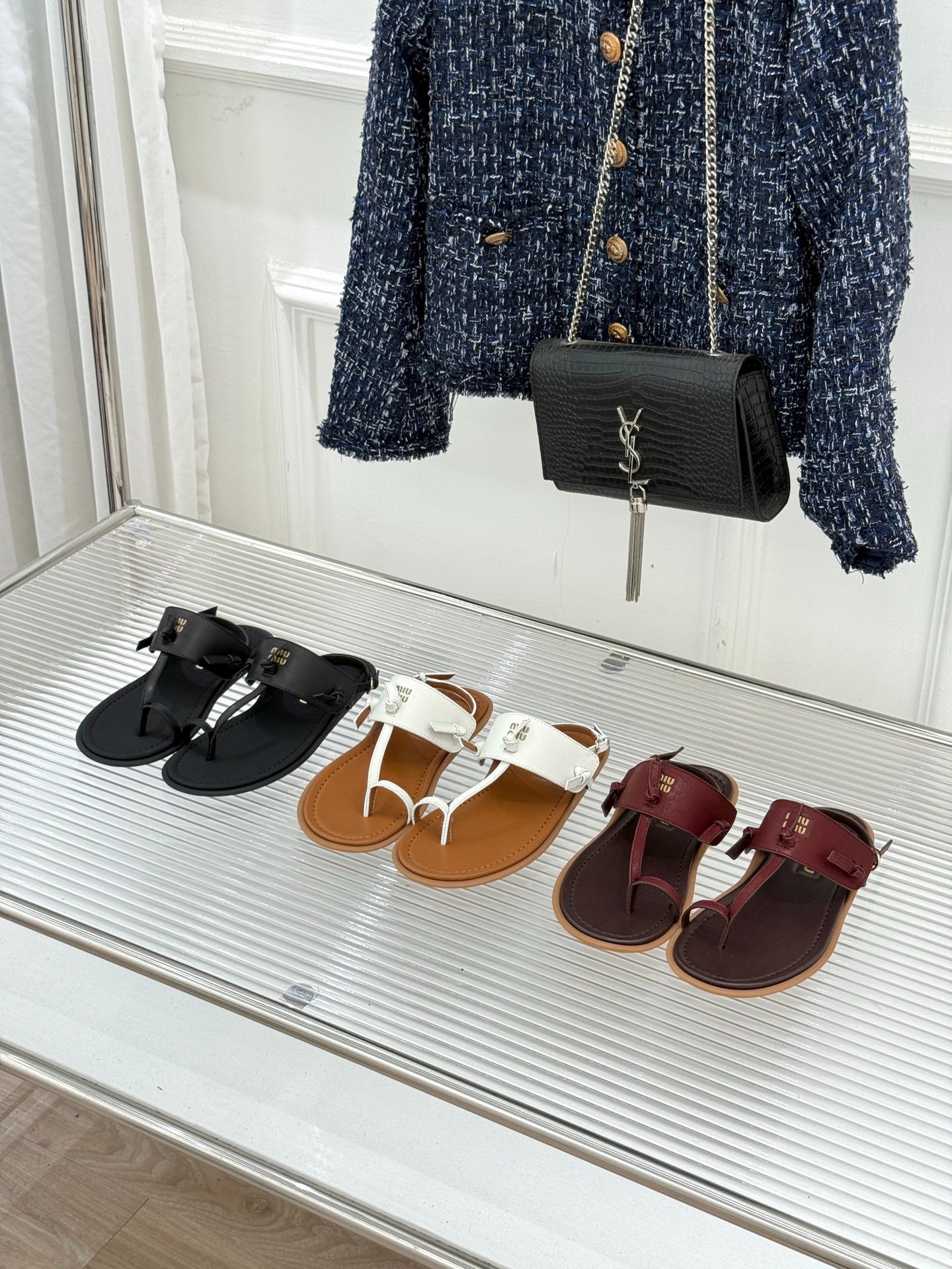 미우미우 26WF 봄 신상 플랫