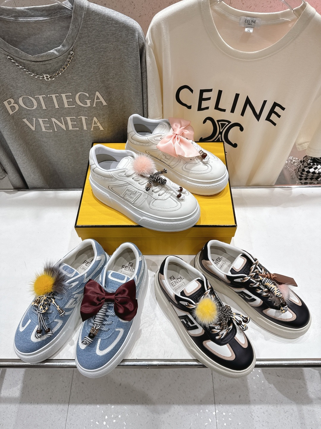 펜디 25ss 메쉬 스트랩 통굽 스니커즈