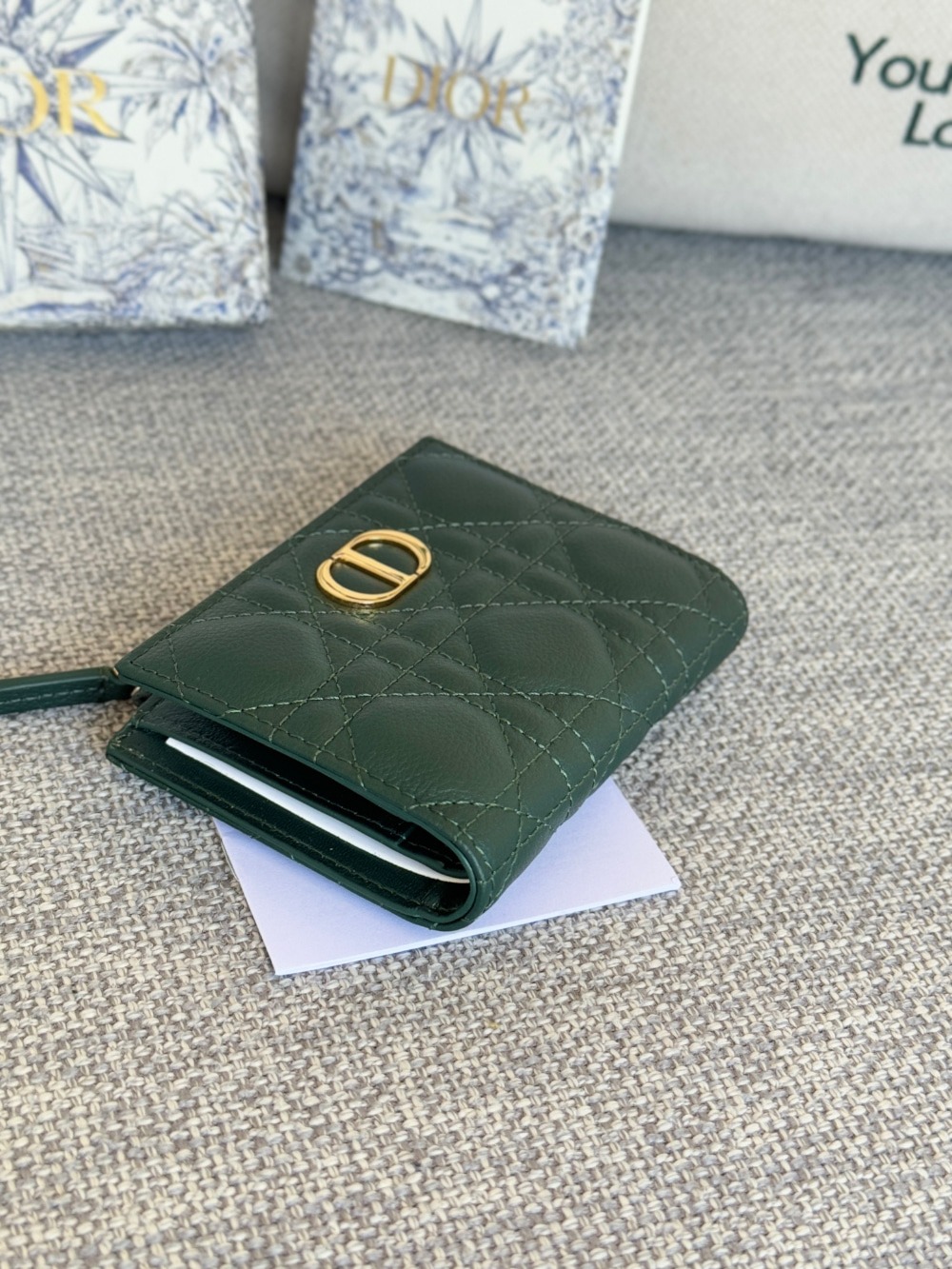 디올 카로 달리아 지갑 까나쥬 S5173UBHZ