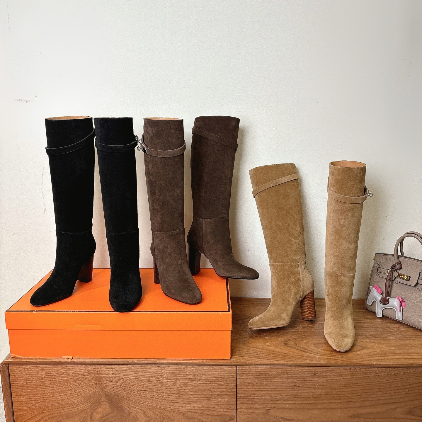 에르메스 신상 스웨이드 앵클부츠