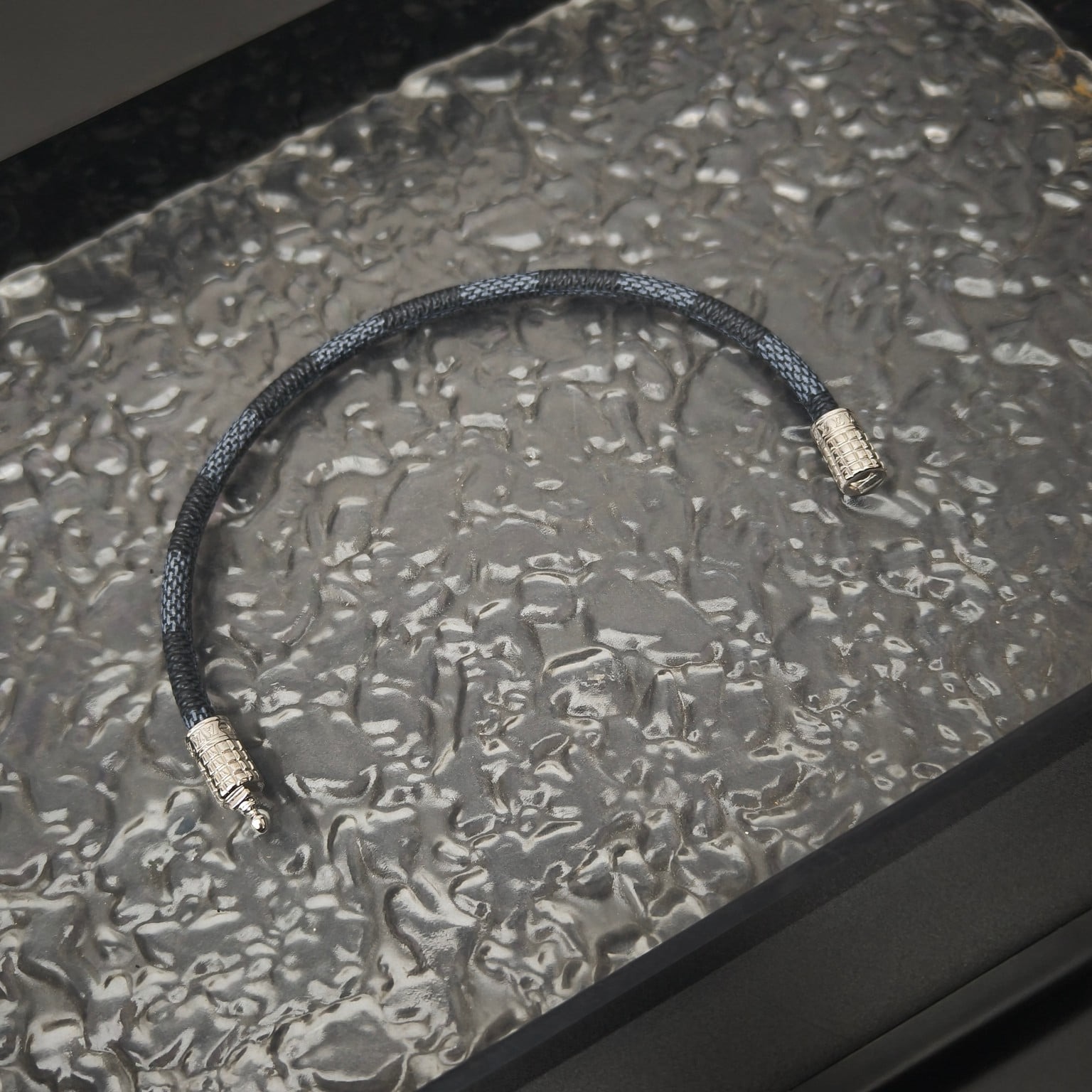 루이비통 DIGIT 팔찌