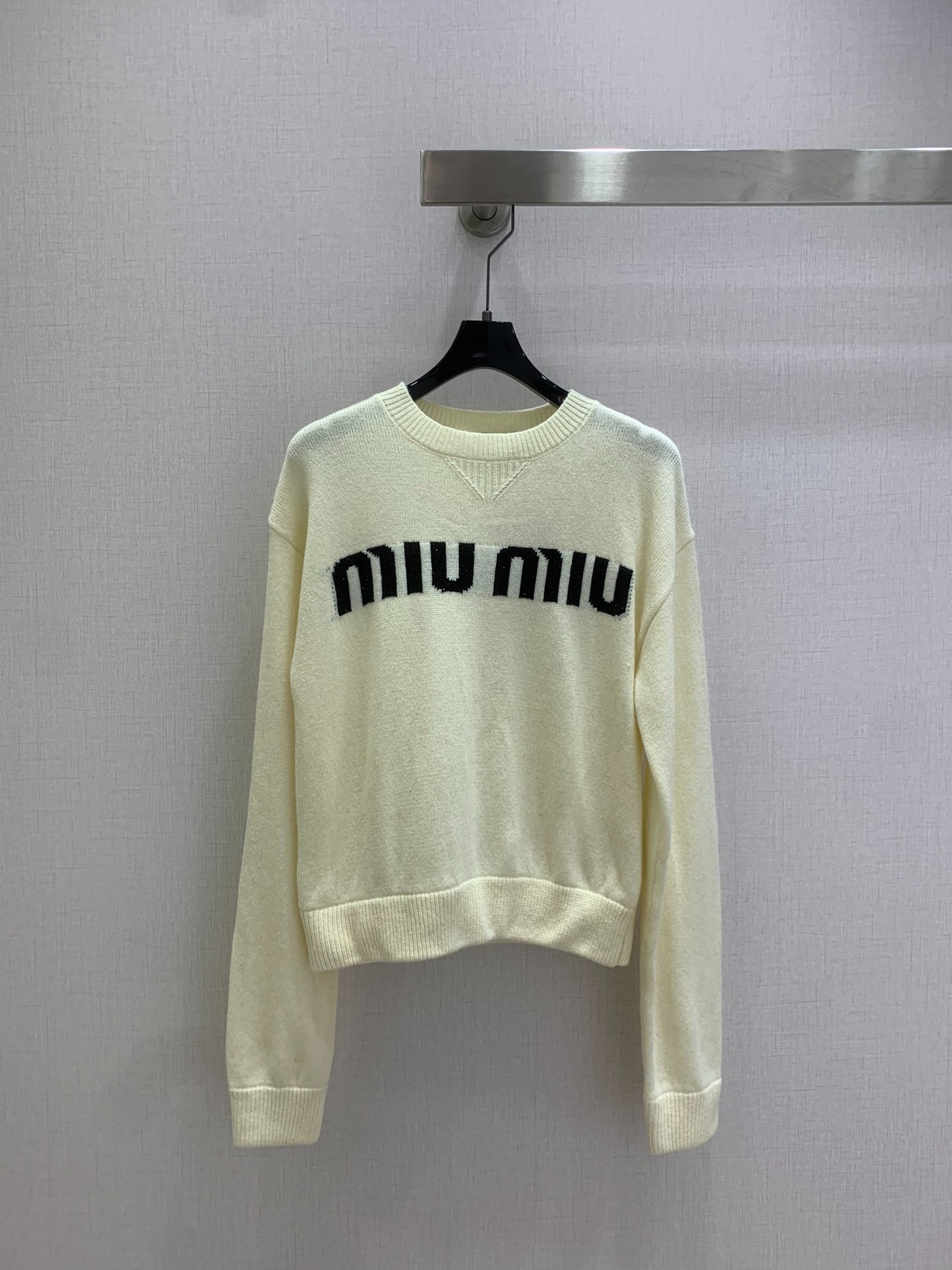 미우미우 25 신상 자카드 니트 스웨터