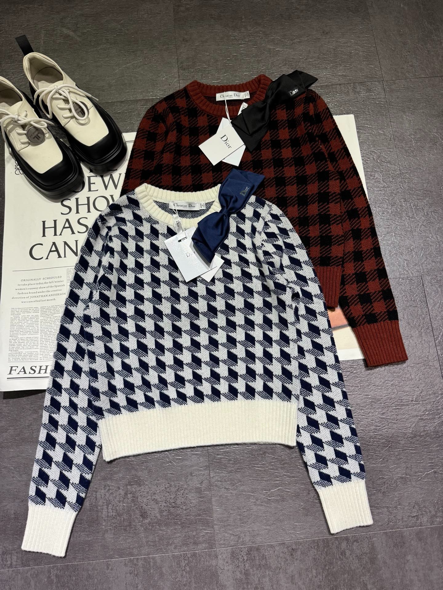 디올 26 봄신상 컬렉션 니트