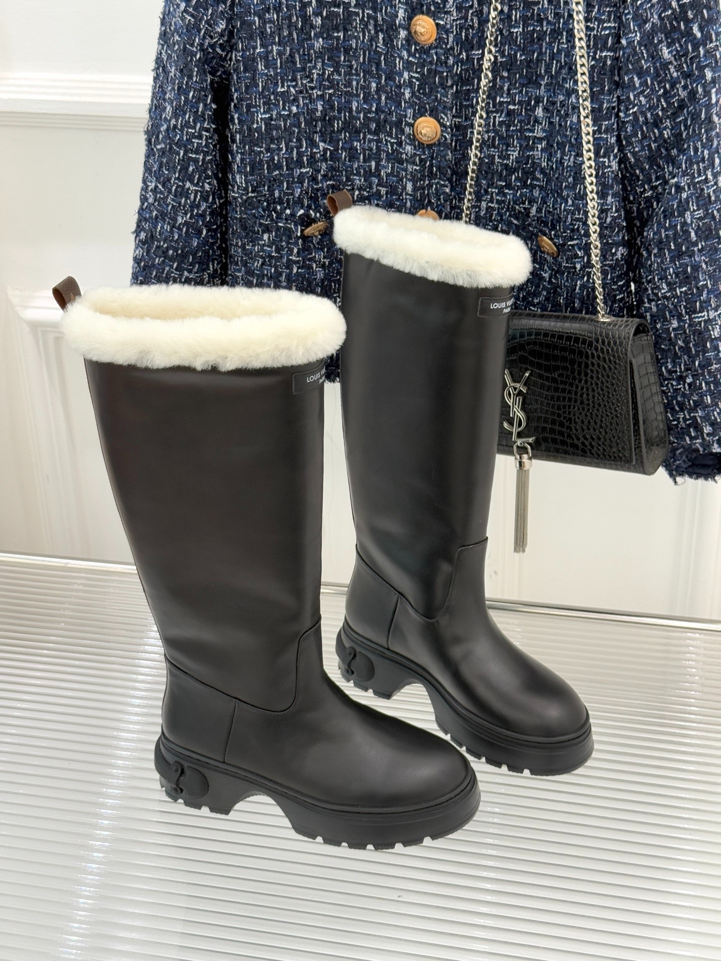 루이비통 25WF 신상 올오버 통굽부츠