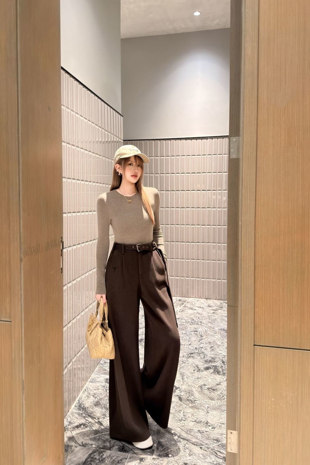 디올 신상 캐주얼 팬츠