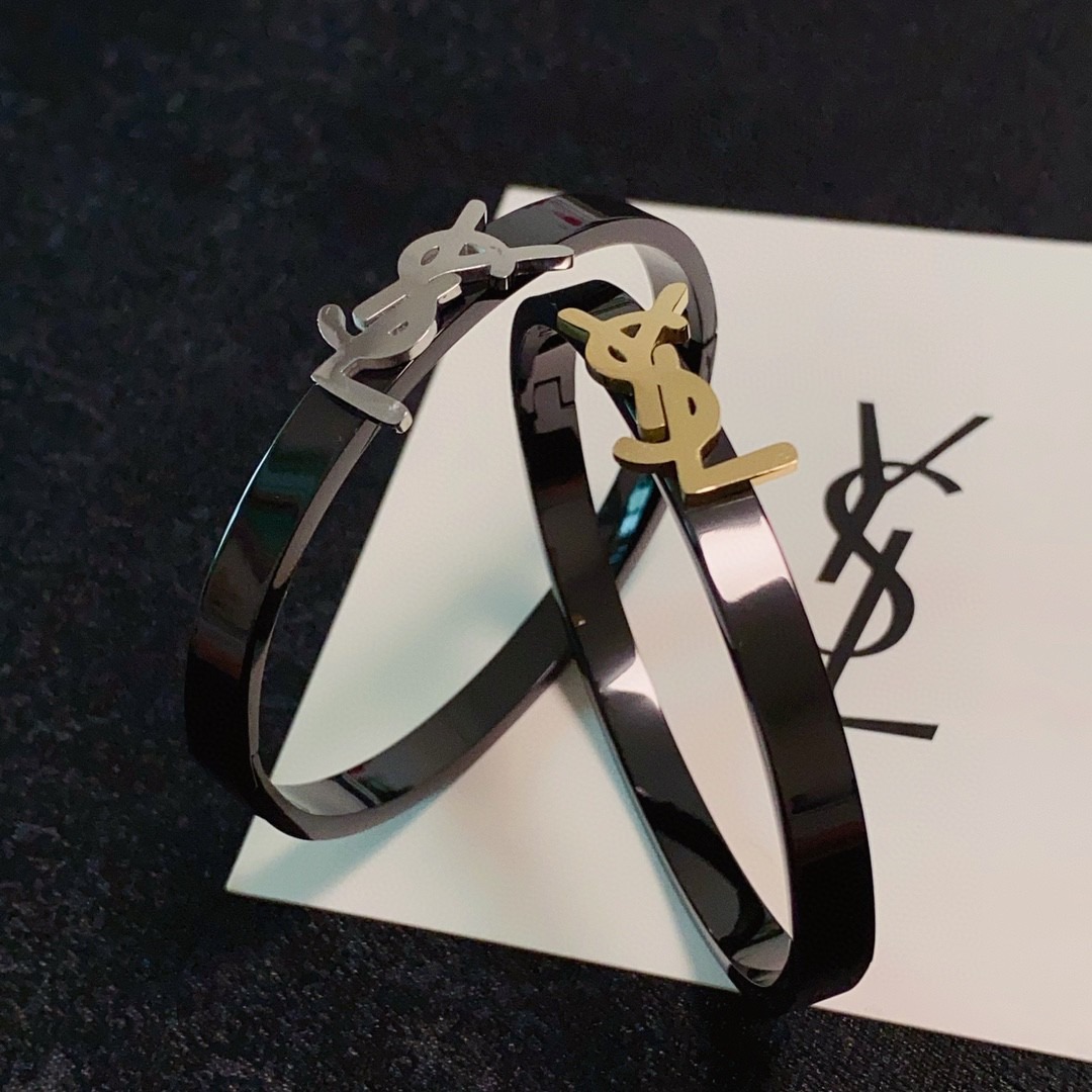 입생로랑 레터링 팔찌