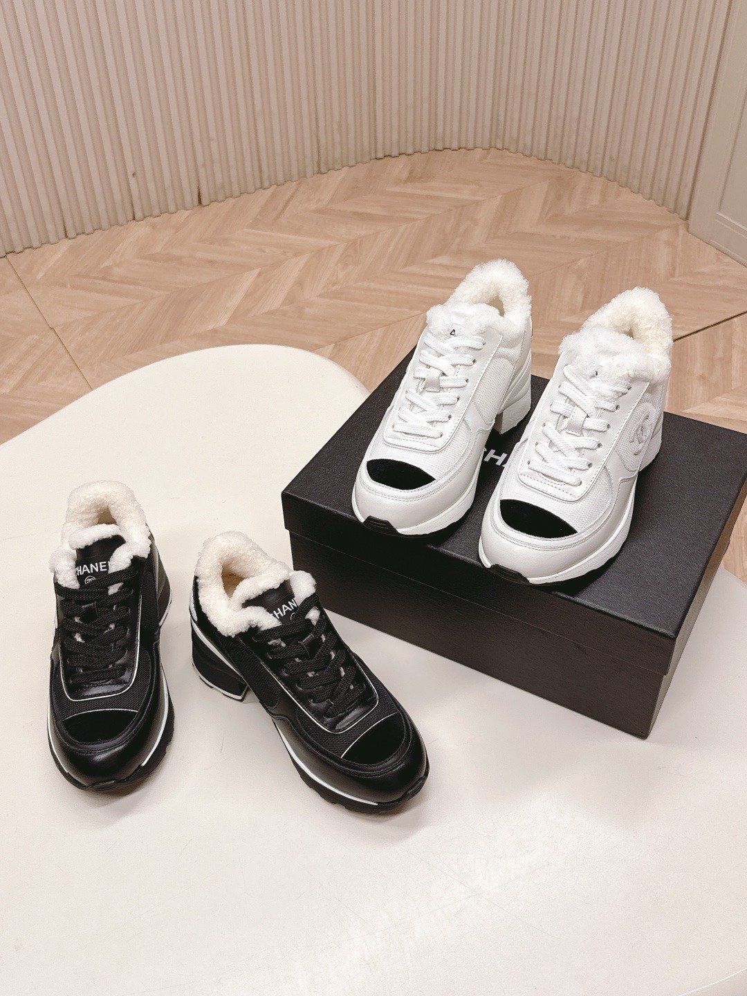 샤넬 25k 신상 하이탑 배색 스니커즈