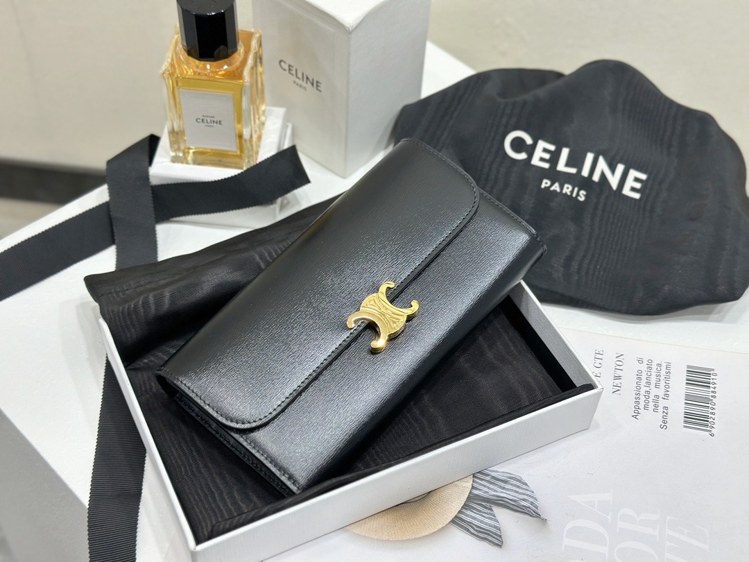 셀린느 트리오페 카프스킨 장지갑