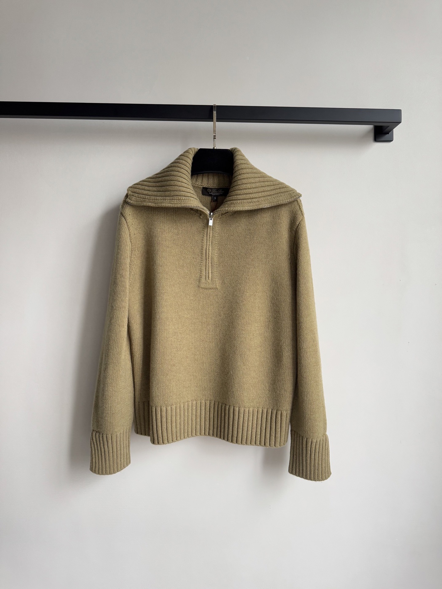 로로피아나 신상 캐시미어 스웨터