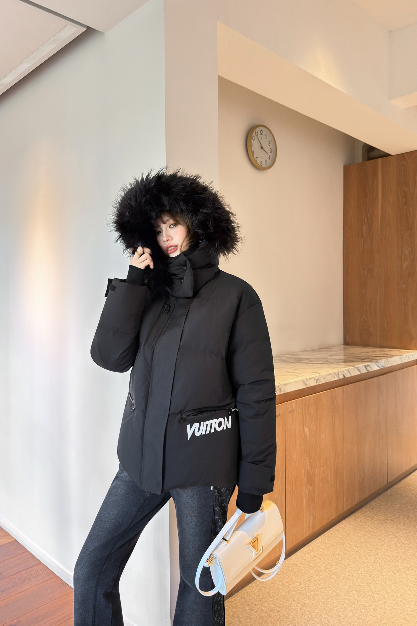 루이비통 신상 후드 하이넥 다운