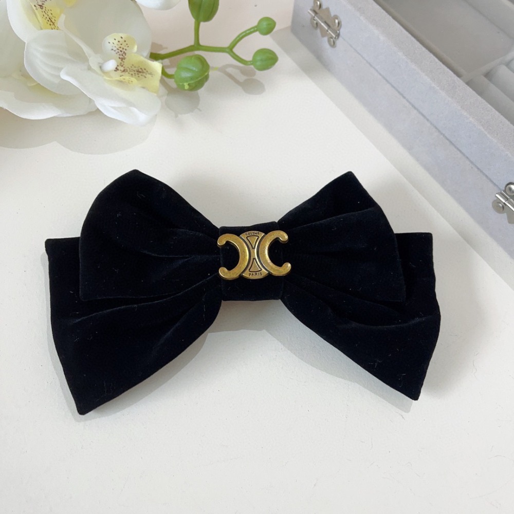 셀린느 로고 신상 플리스 클립집게핀