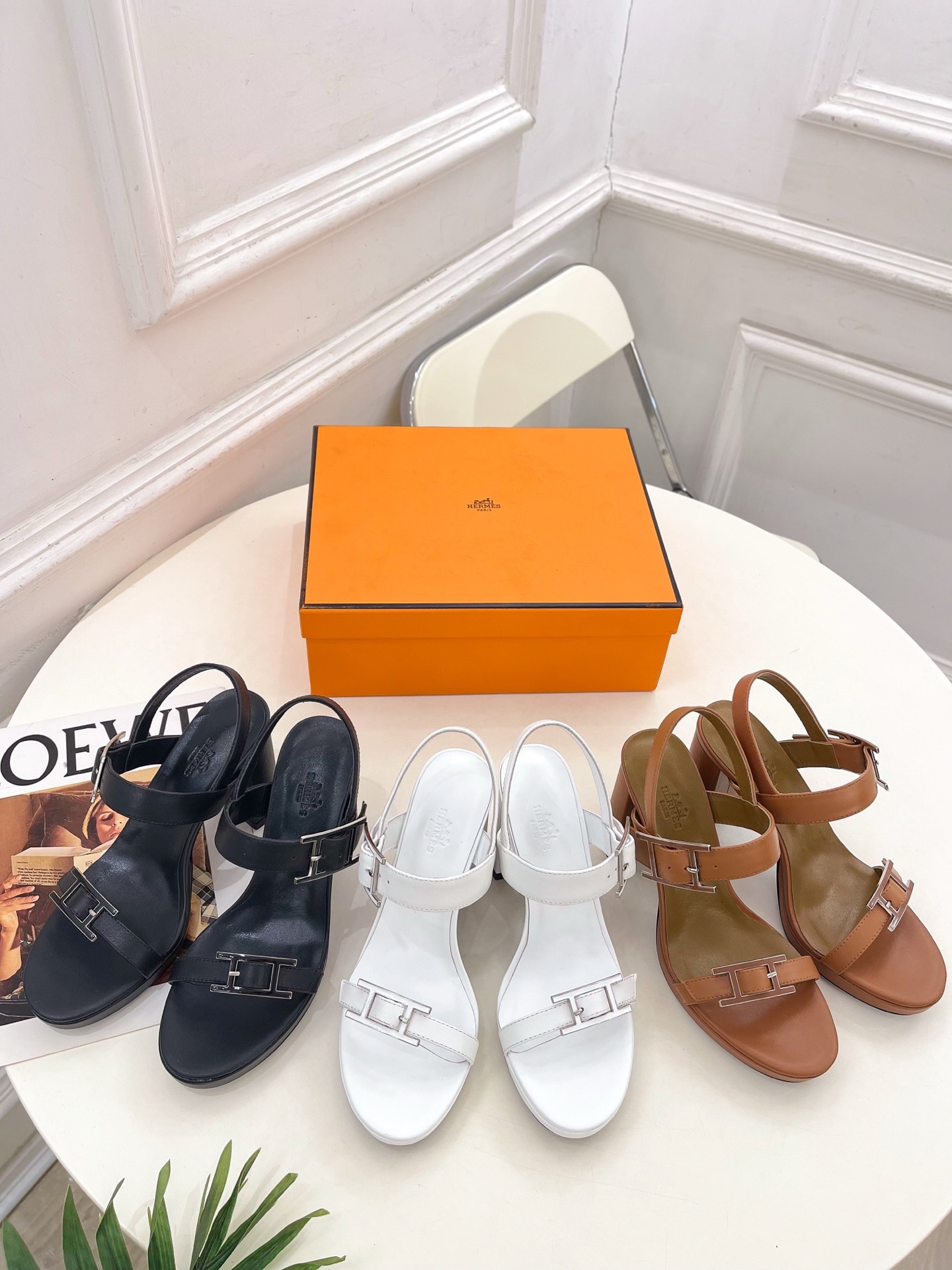 에르메스 26 봄 신상 클래식 샌들