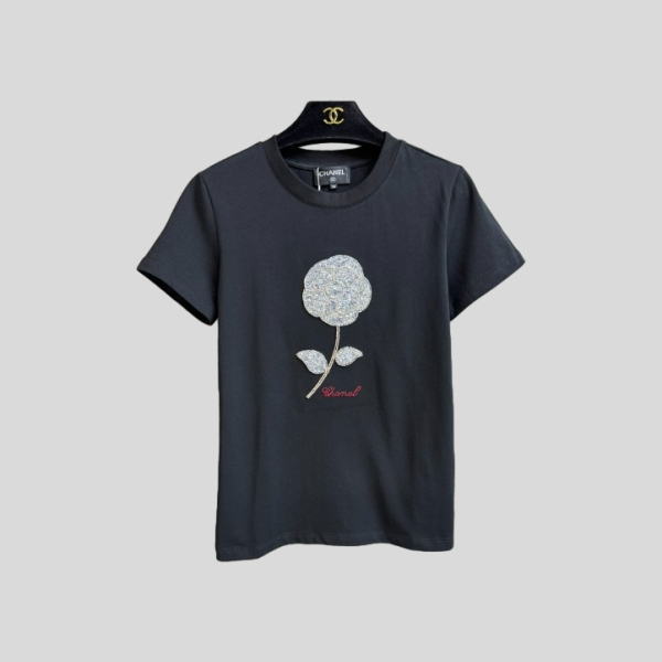 샤넬 플로럴 자수 티셔츠