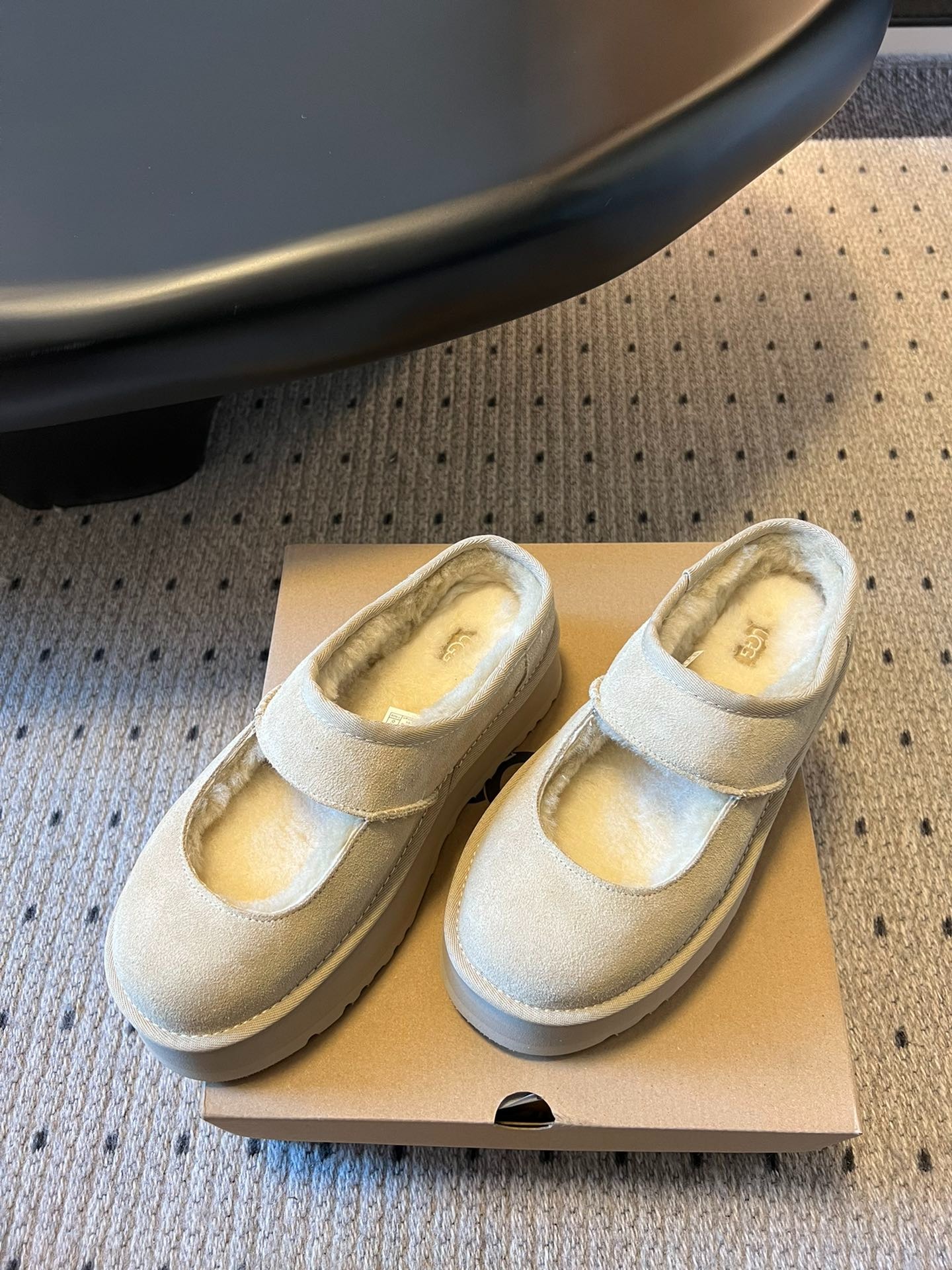 어그 25 신상 발레와 메리제인