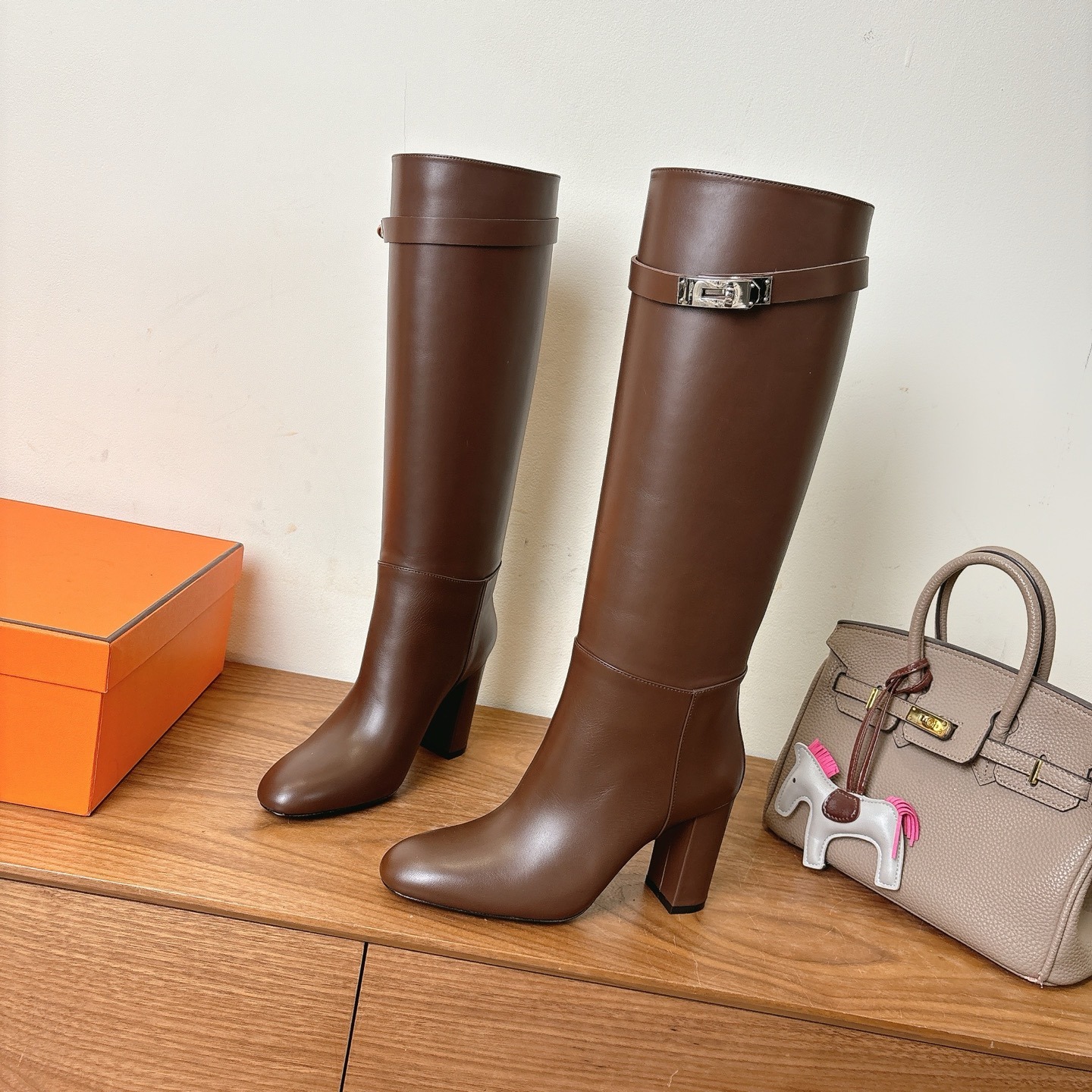 에르메스 신상 앵클부츠