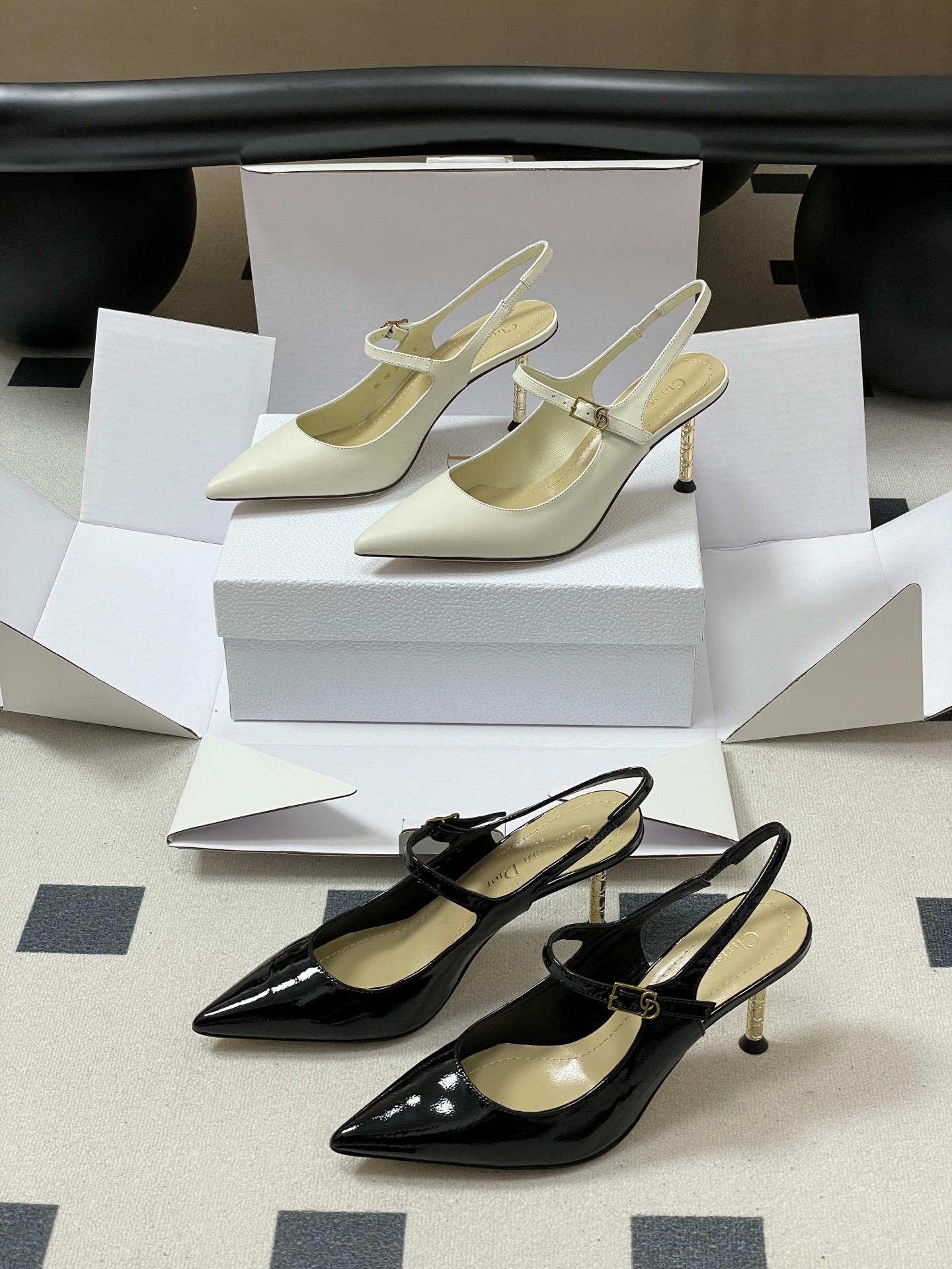 디올 26ss 신상 디디콘 슬링백 힐