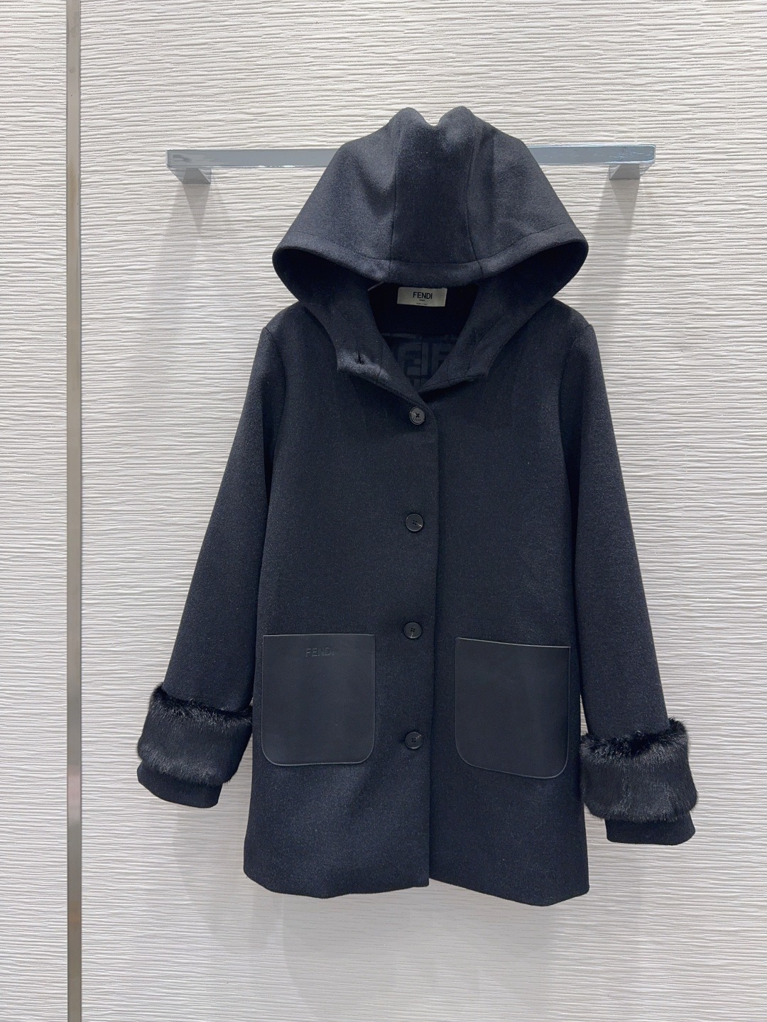 펜디 25 FW 신상 아우터