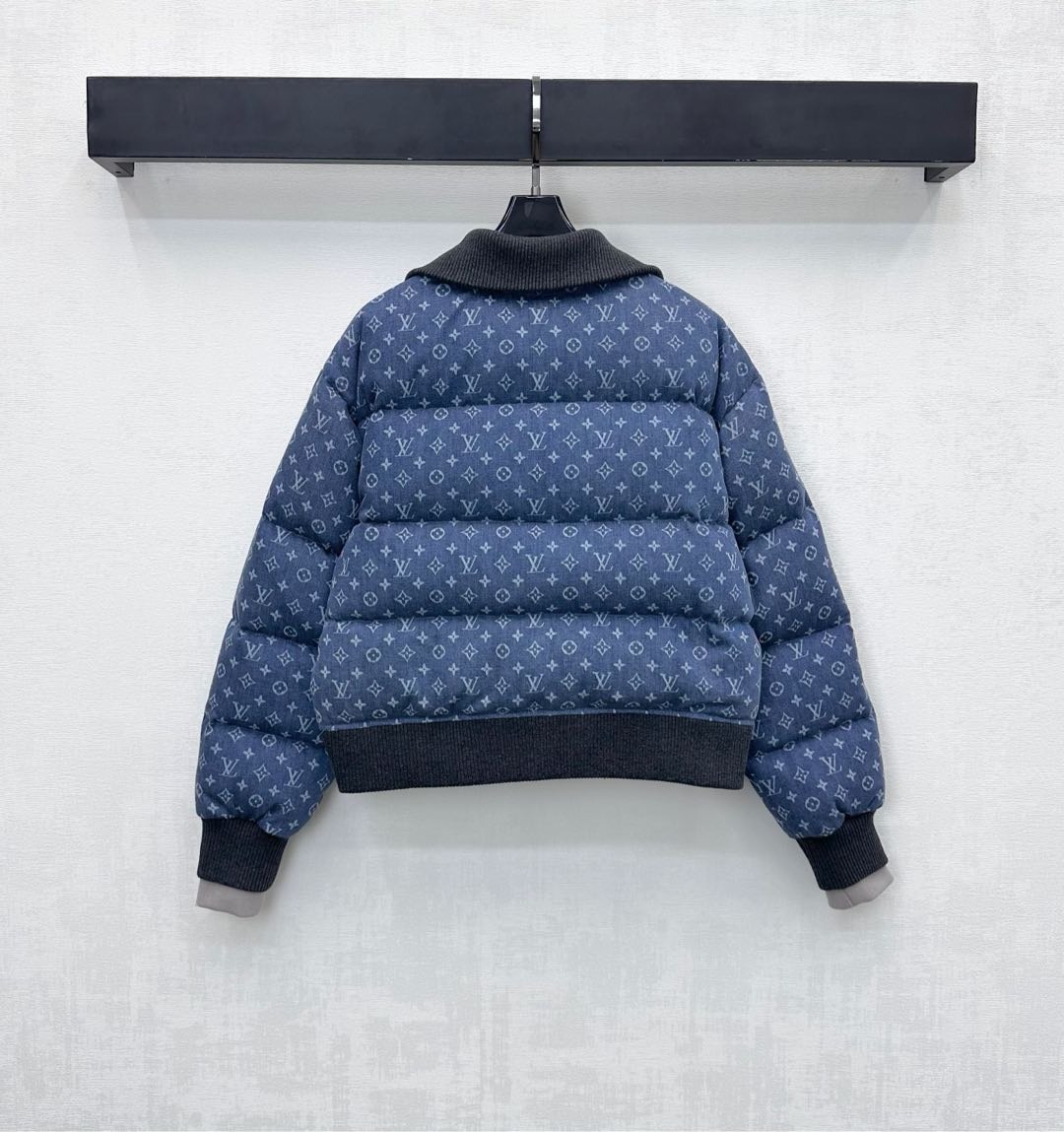 루이비통 25 신상탑 청패딩