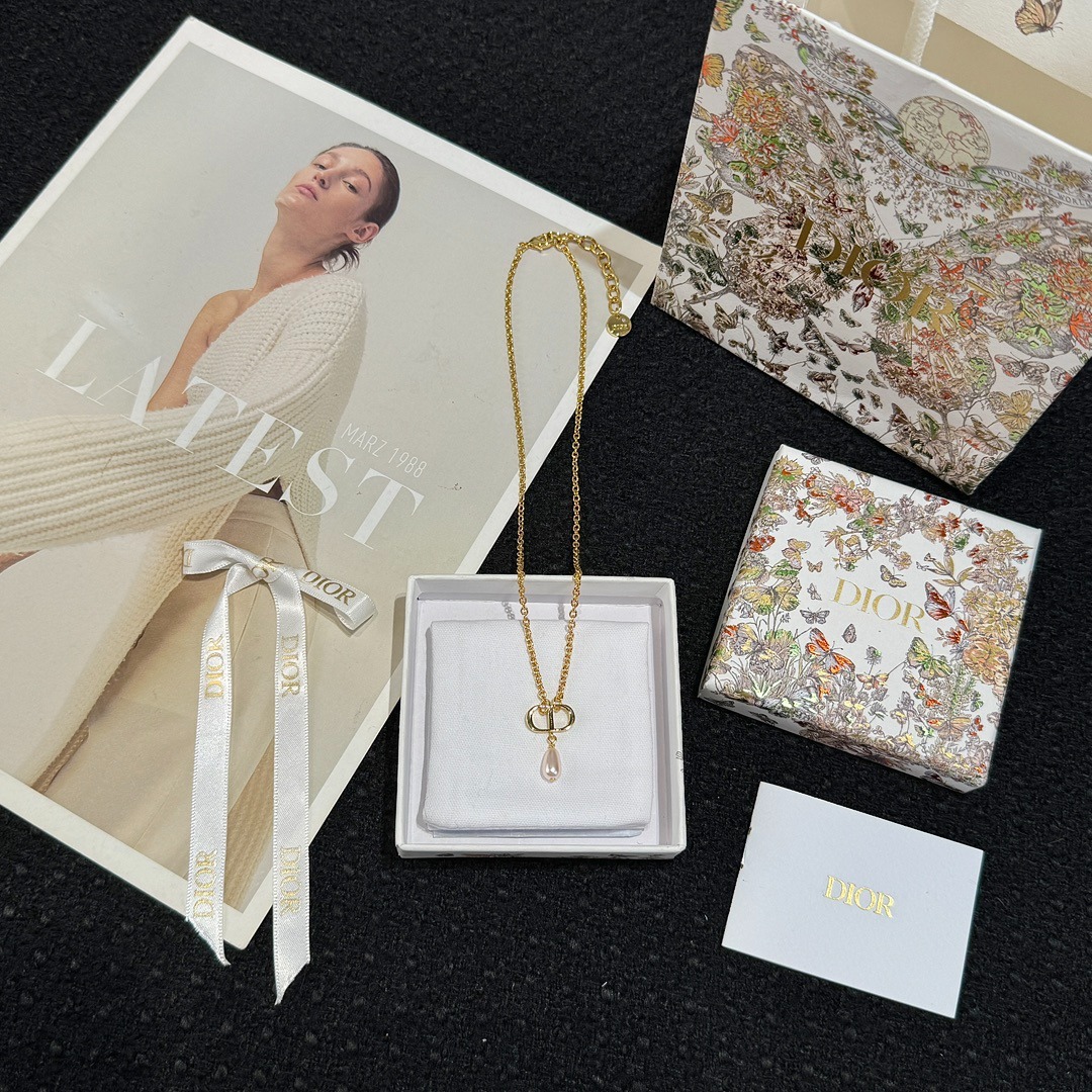 디올올 CD 파우더 진주 목걸이