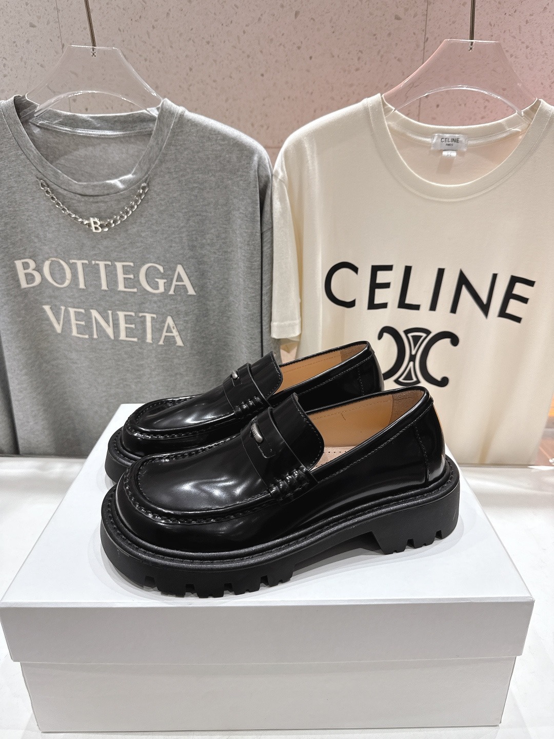 로에베 신상 로퍼 싱글 스니커즈