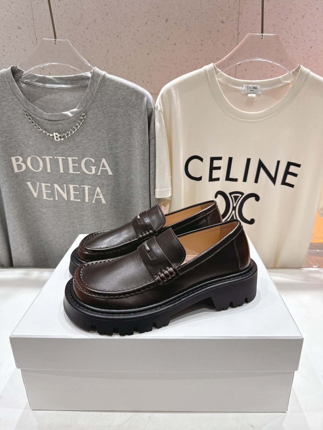 로에베 신상 로퍼 싱글 스니커즈