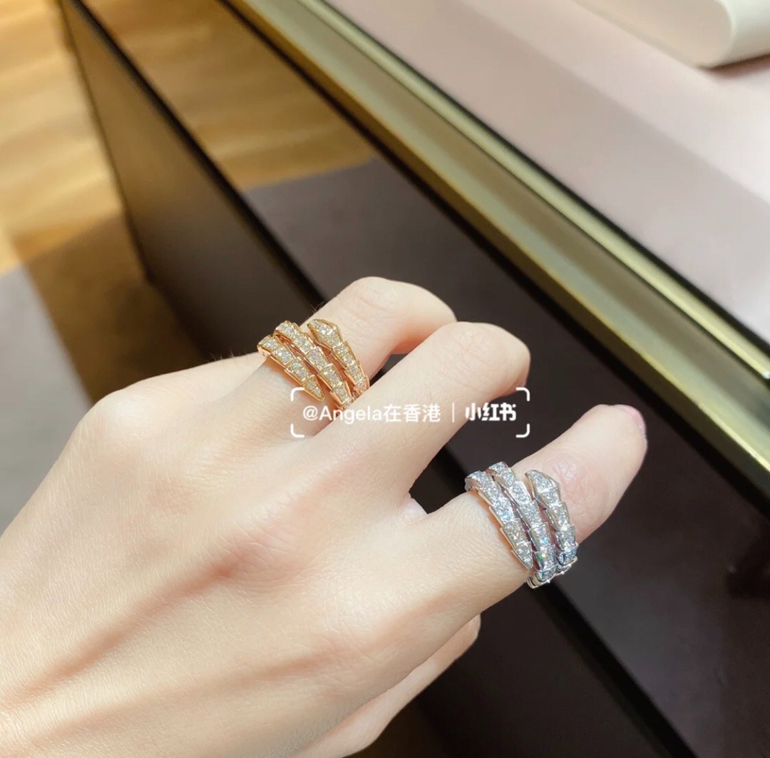 불가리 세르펜티 링