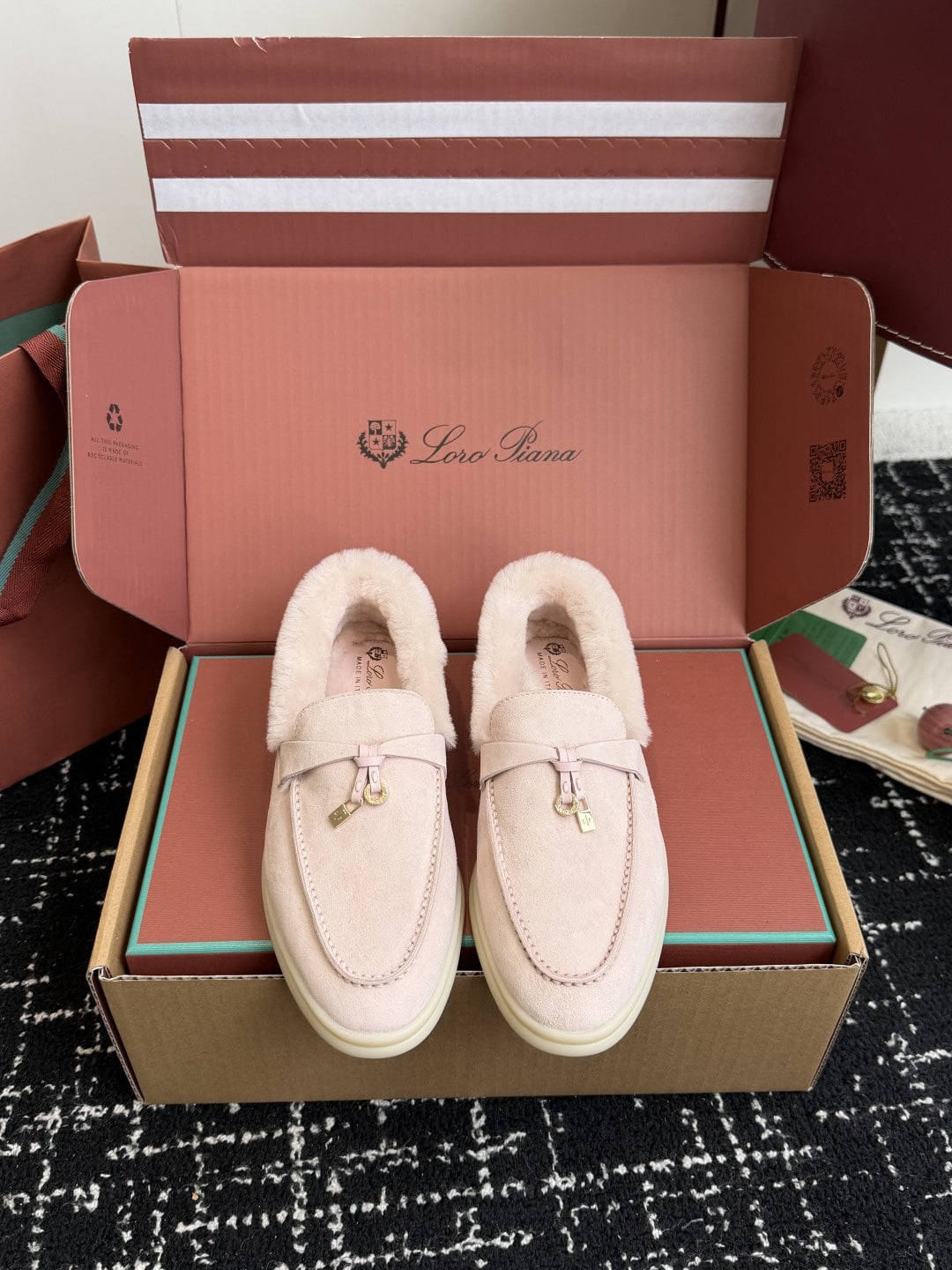 로로피아나 썸머 참스 시어링 로퍼