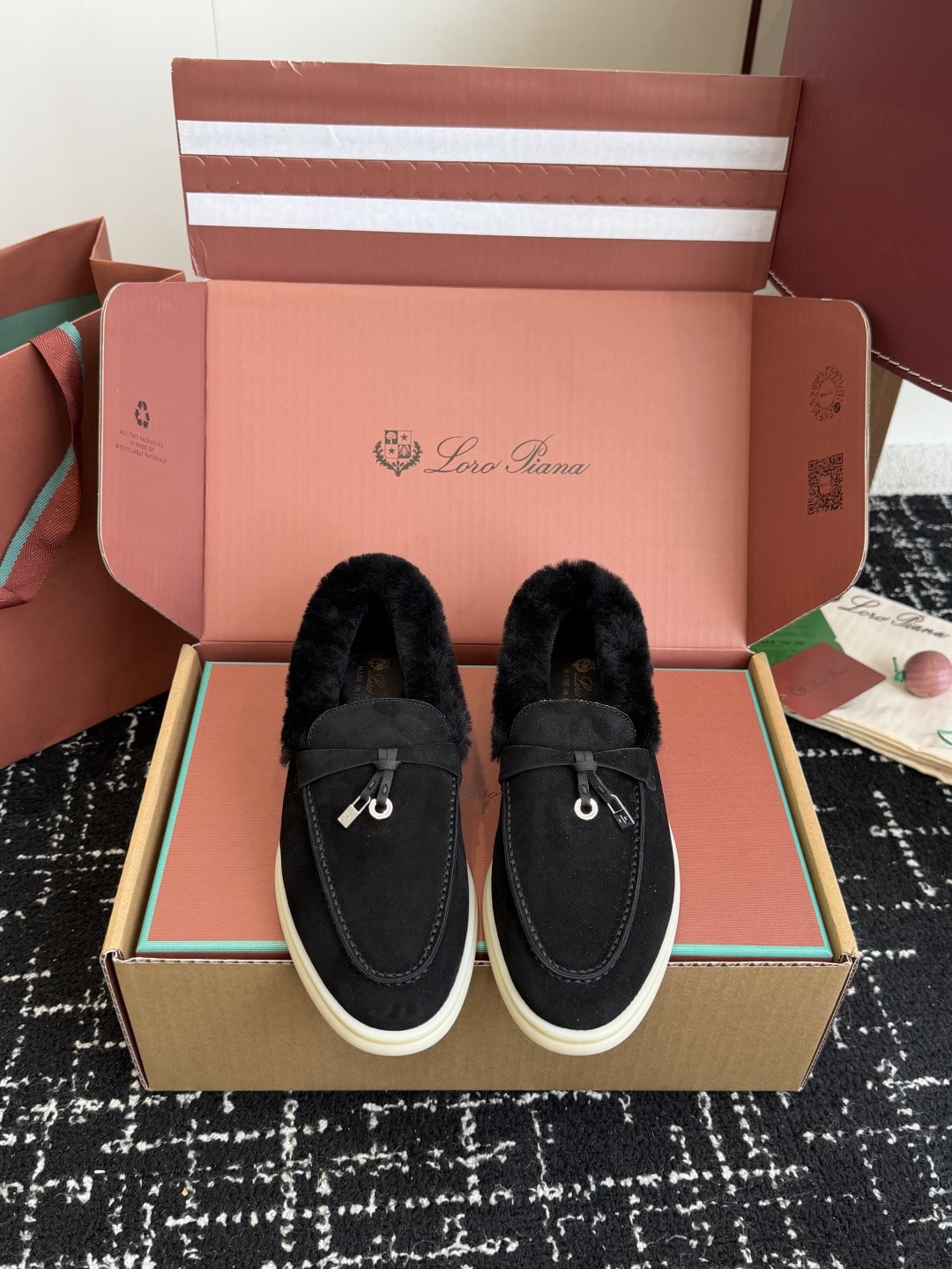 로로피아나 썸머 참스 시어링 로퍼