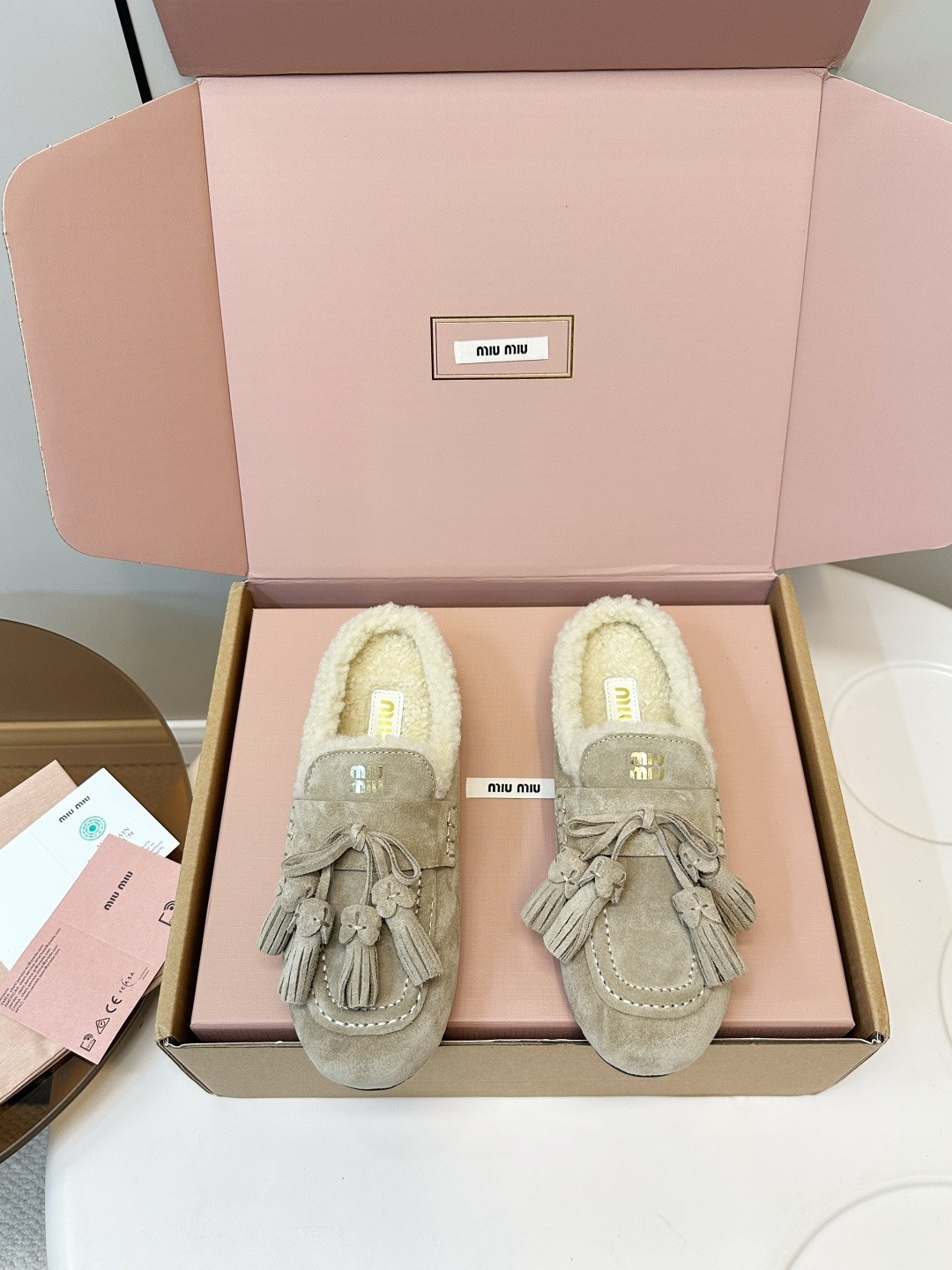 미우미우 25ss 신상 울 슬립온 세미슬리퍼